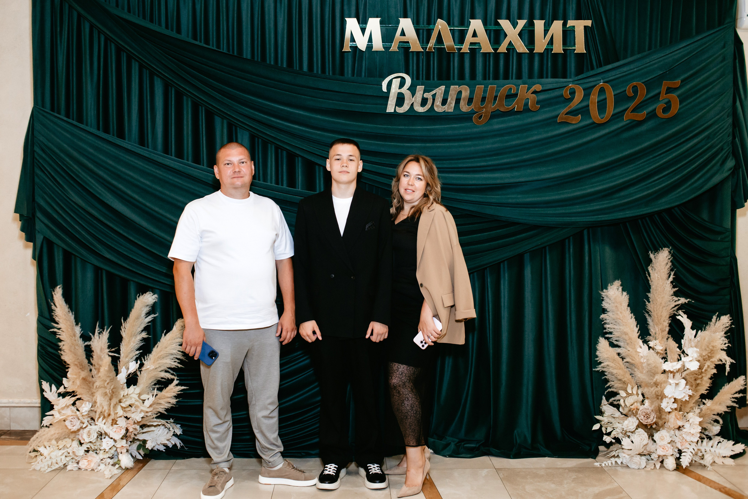 Выпускной 2025 (9класс) 124 школа. Фотограф в Челябинске Ополихина Анна