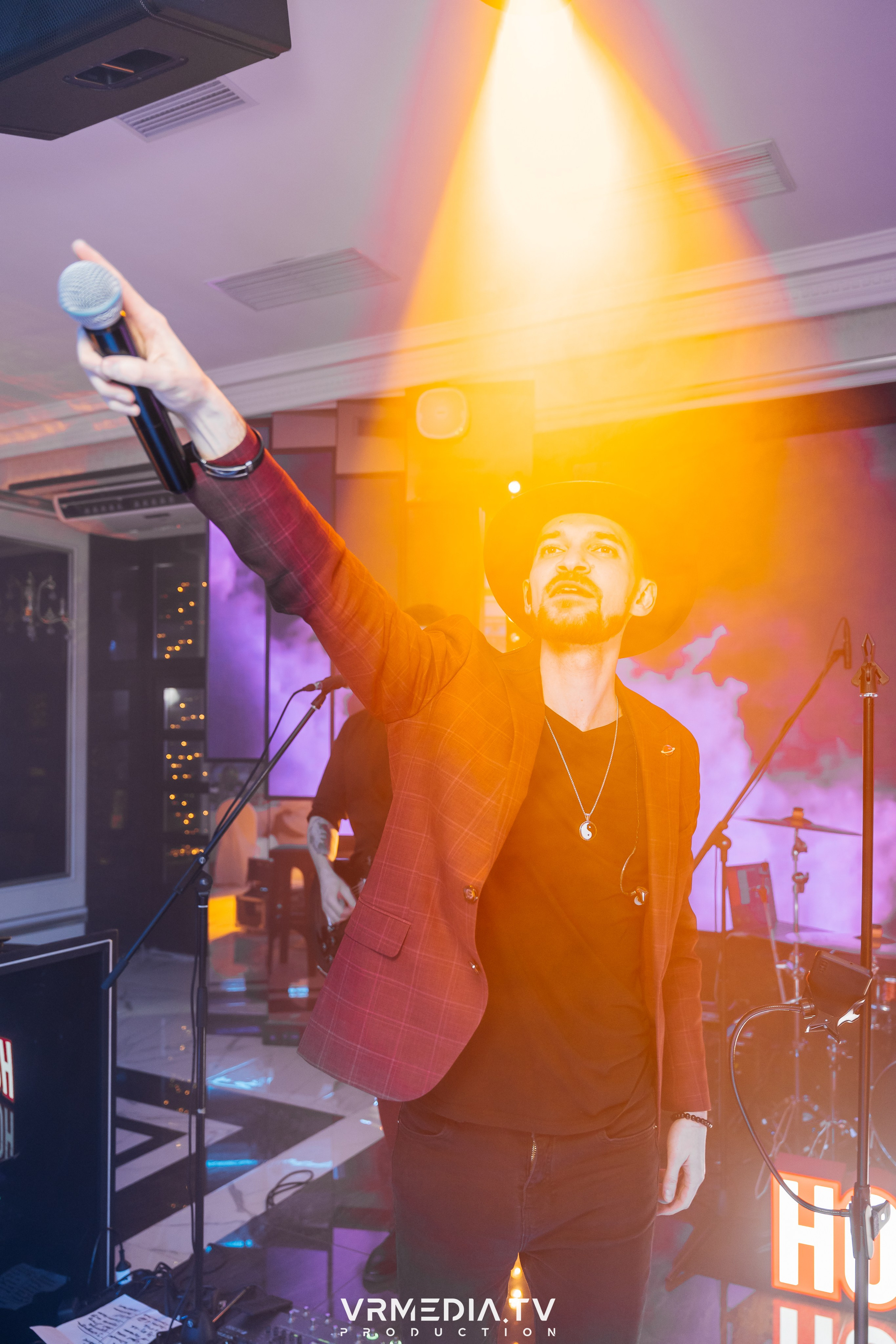 Международный женский день в ресторане «Лазурный берег»