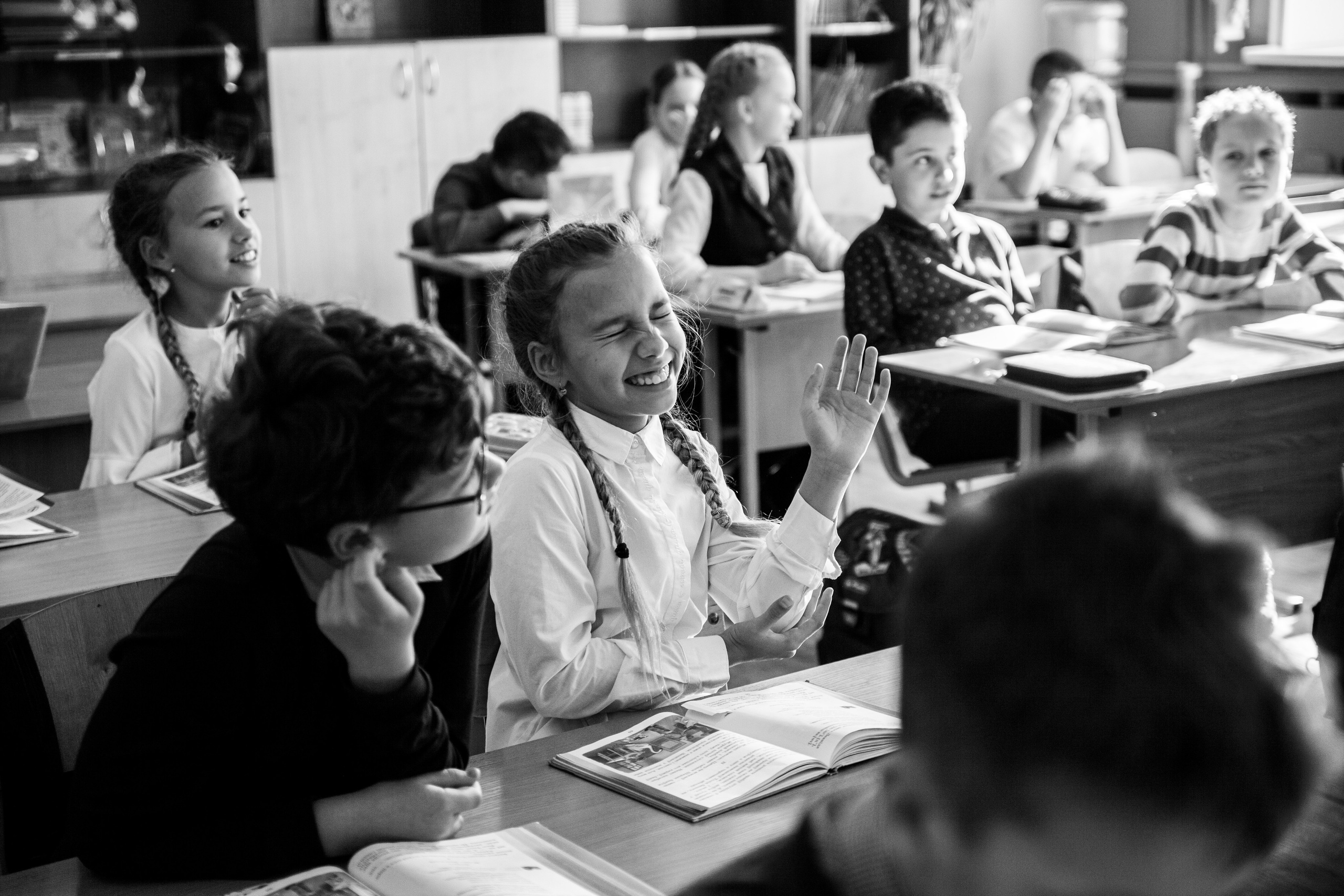 Школьные фотографии могут быть такими. Репортажный и детский фотограф в Минске