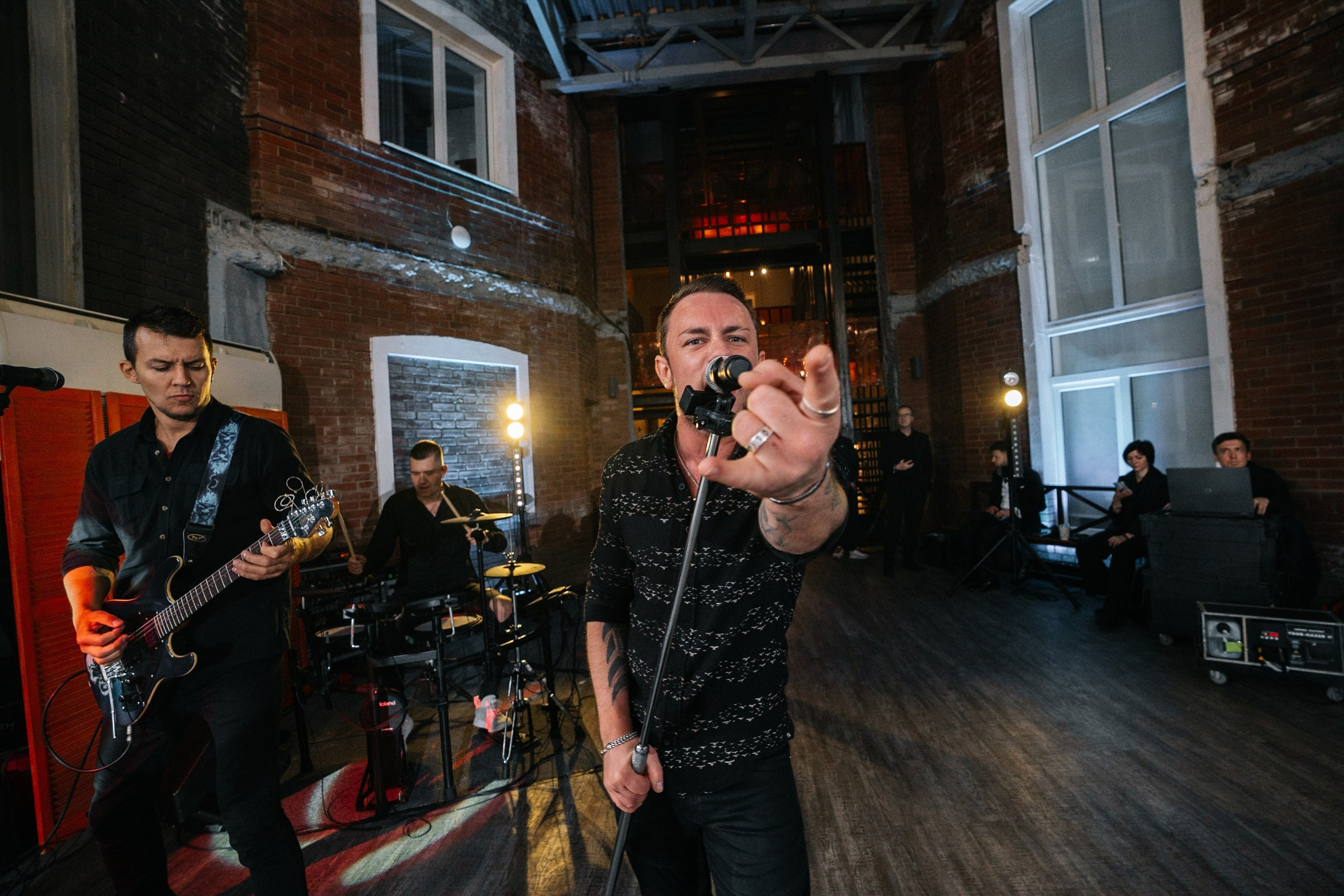 Свадебная фотосессия в Loft «Manhattan» в Пучково. Свадебный фотограф в Пучково