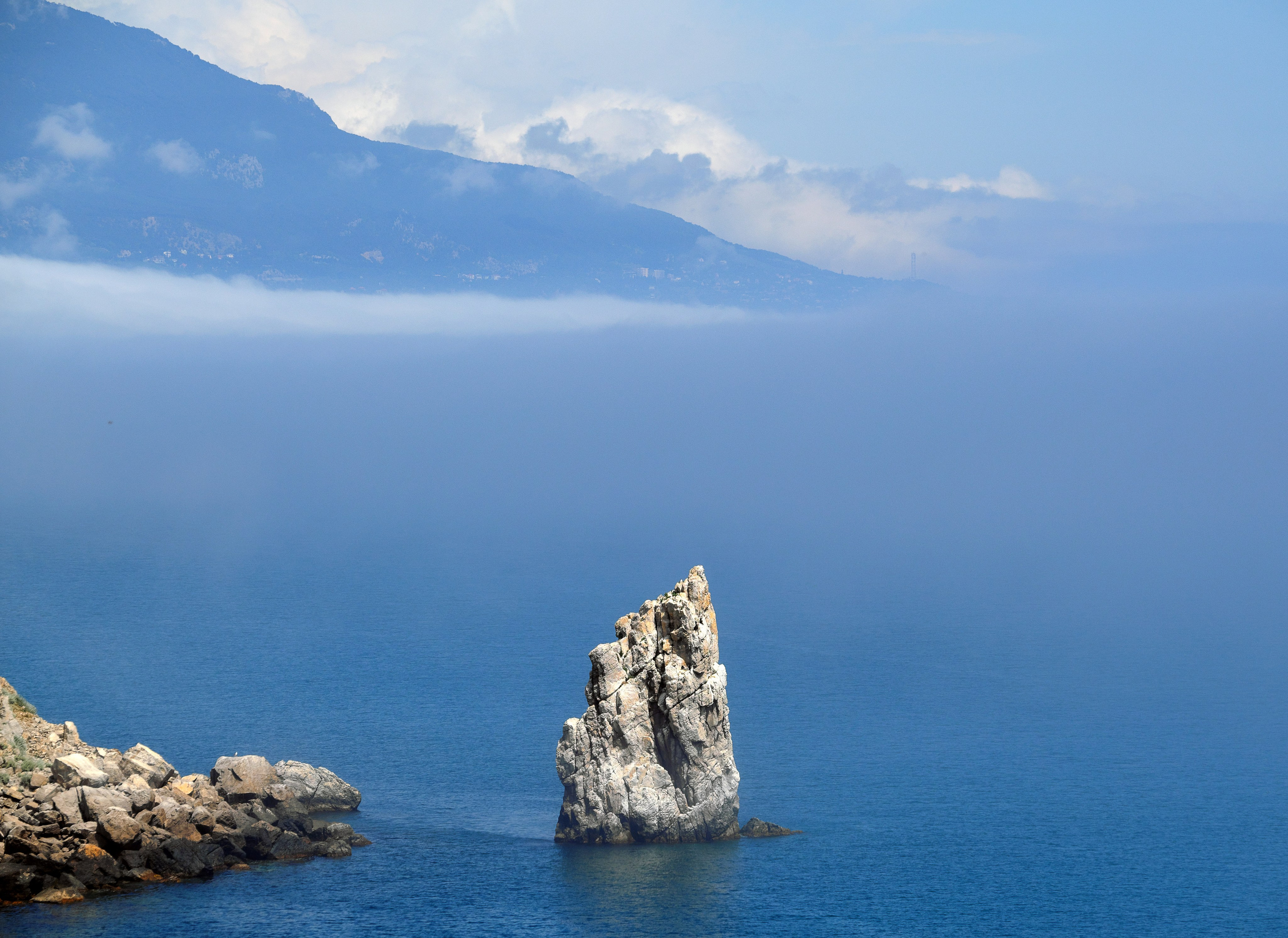 Фотографии для интерьера. Oleg Samoilov is a documentary photographer for brands that value an honest story