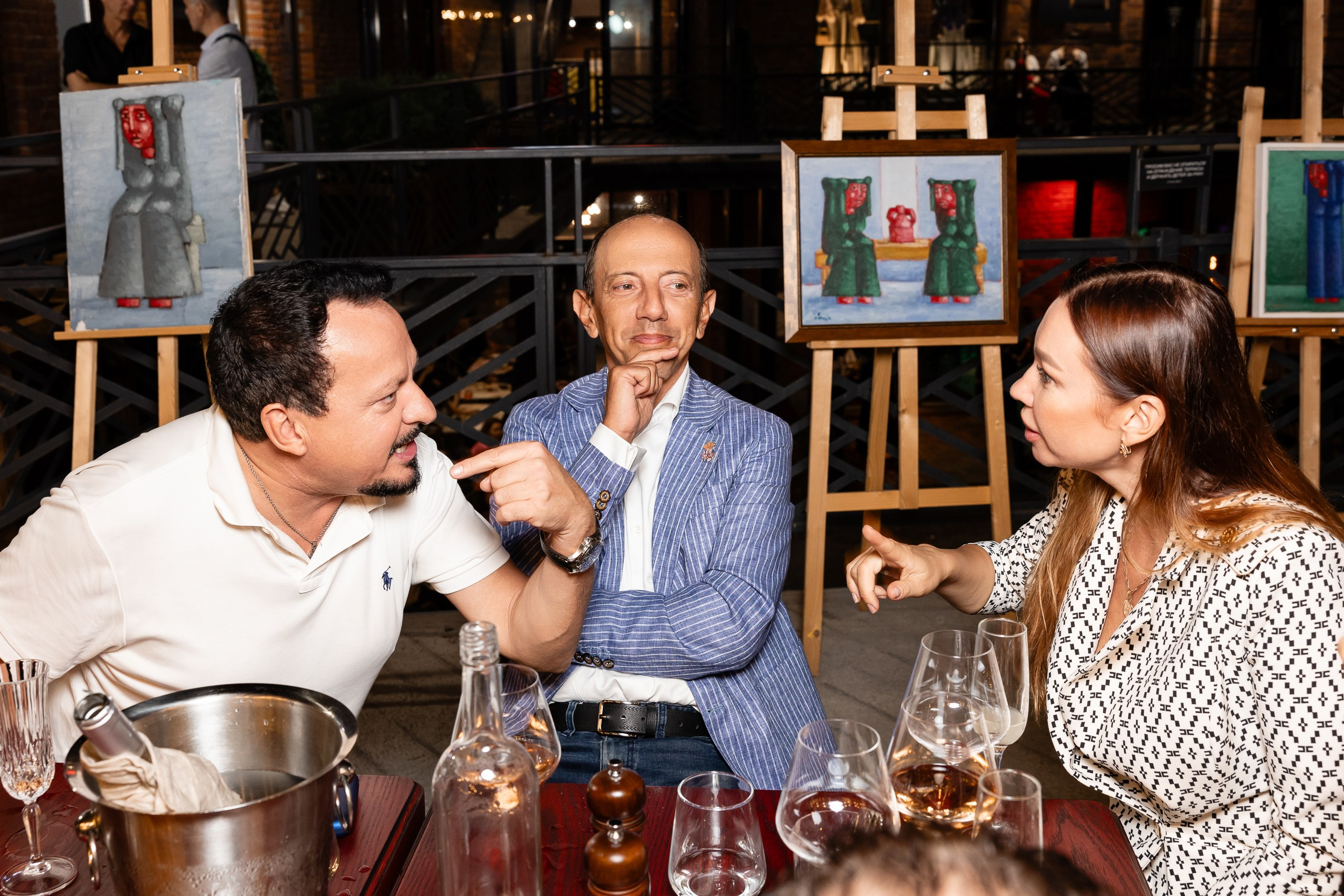 Выставка работ Дениса Шевчука в ресторане Attolini. Фотограф в Санкт-Петербурге — Сергей Петров