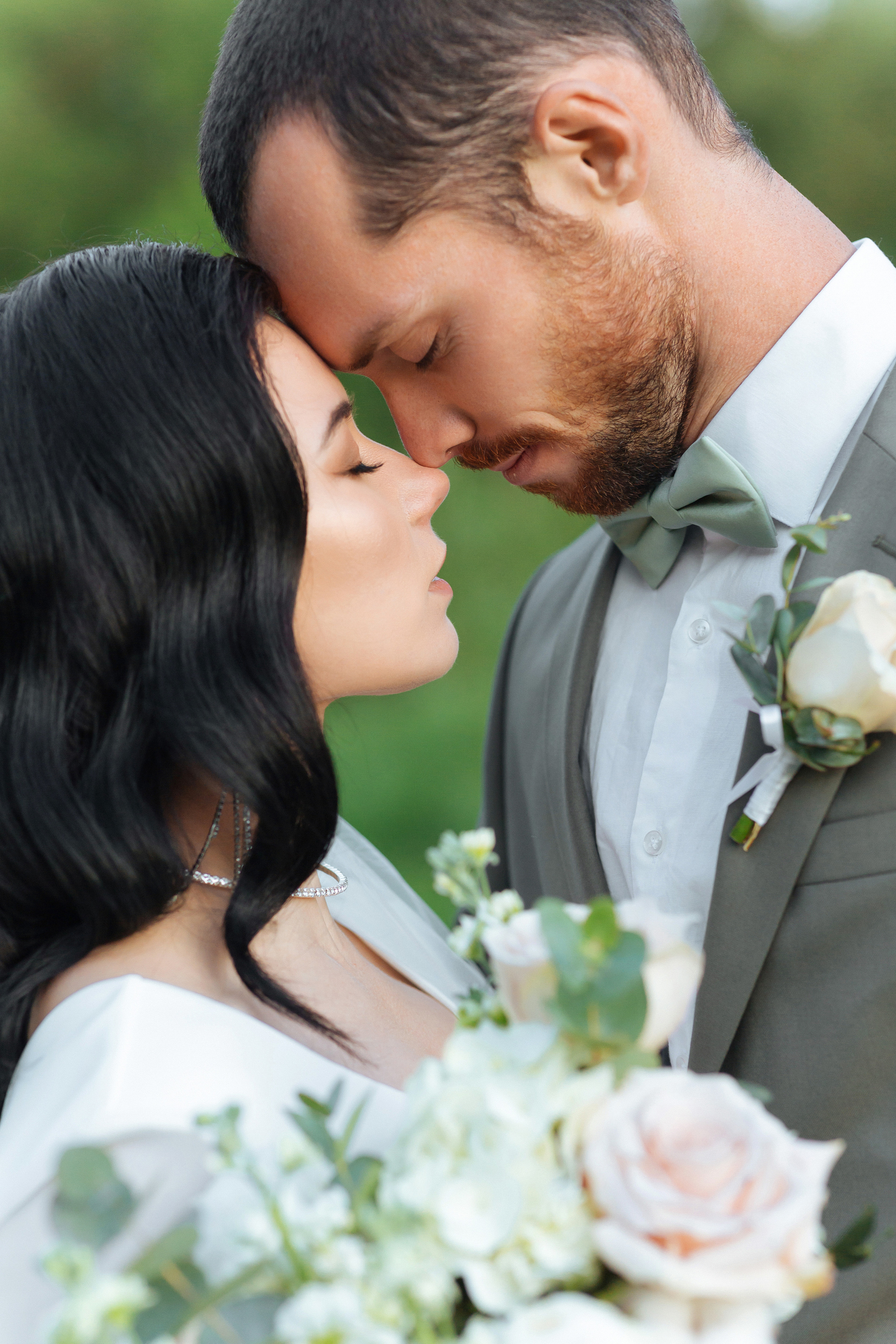 Валерия и Иракли — выездная регистрация. Фотограф в Твери Helga J. Fox