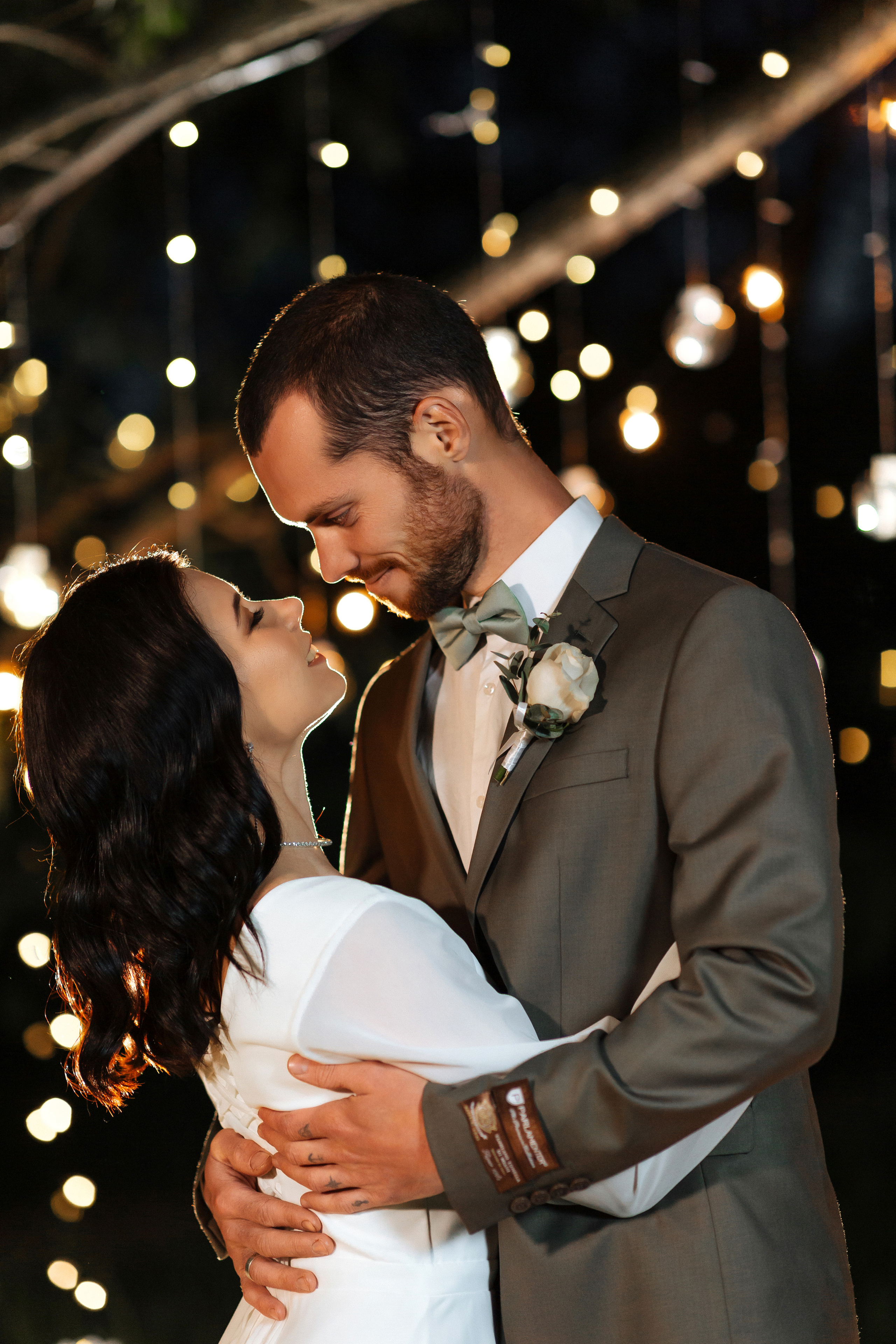 Валерия и Иракли — выездная регистрация. Фотограф в Твери Helga J. Fox