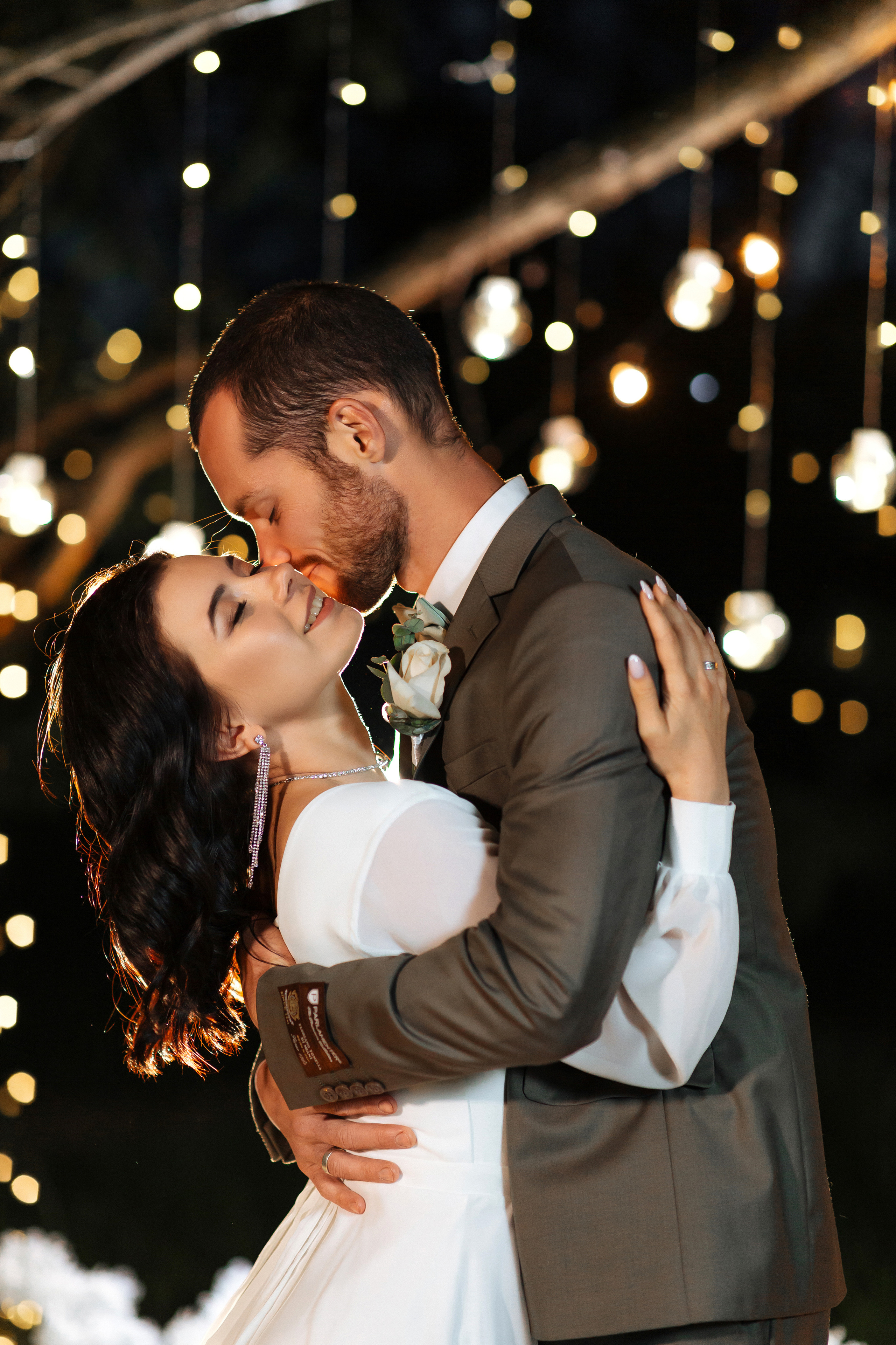 Валерия и Иракли — выездная регистрация. Фотограф в Твери Helga J. Fox