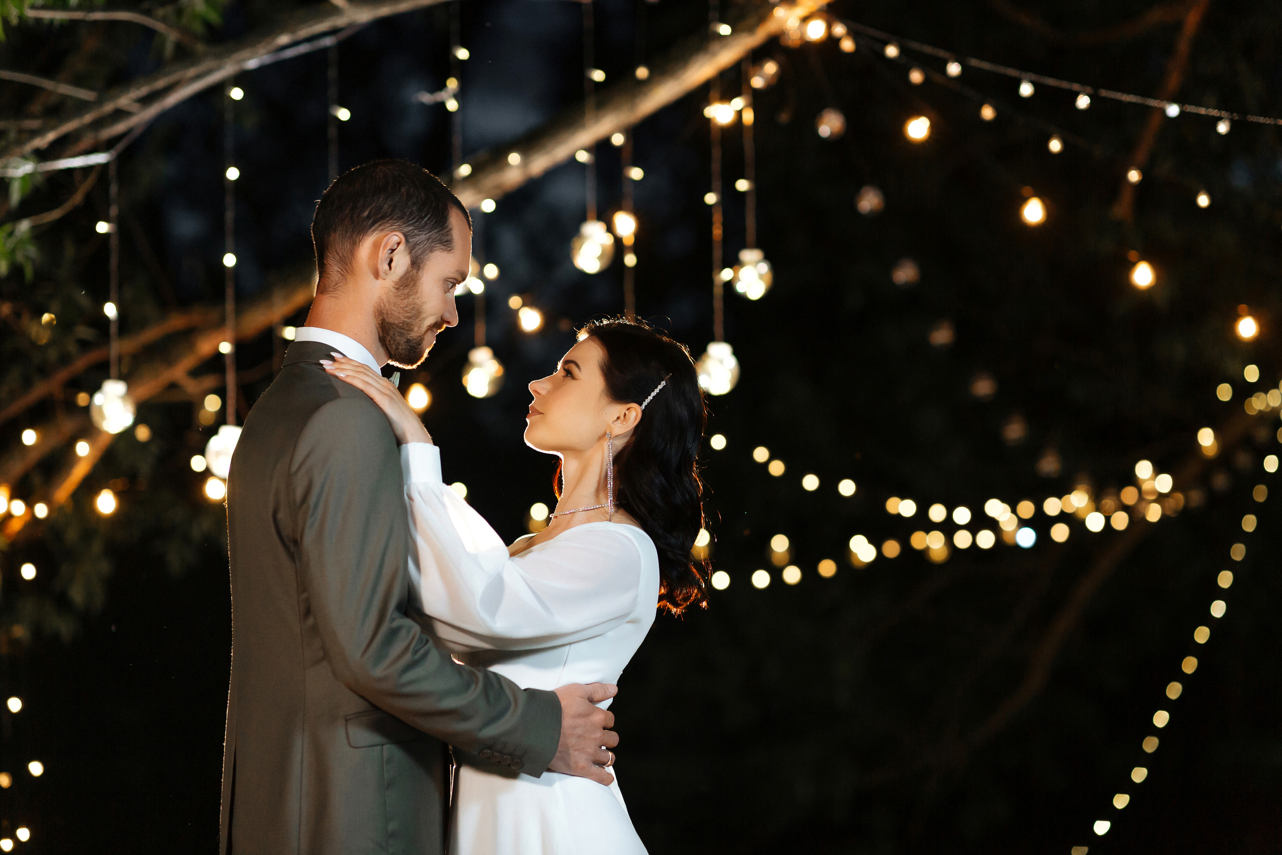 Валерия и Иракли — выездная регистрация. Фотограф в Твери Helga J. Fox