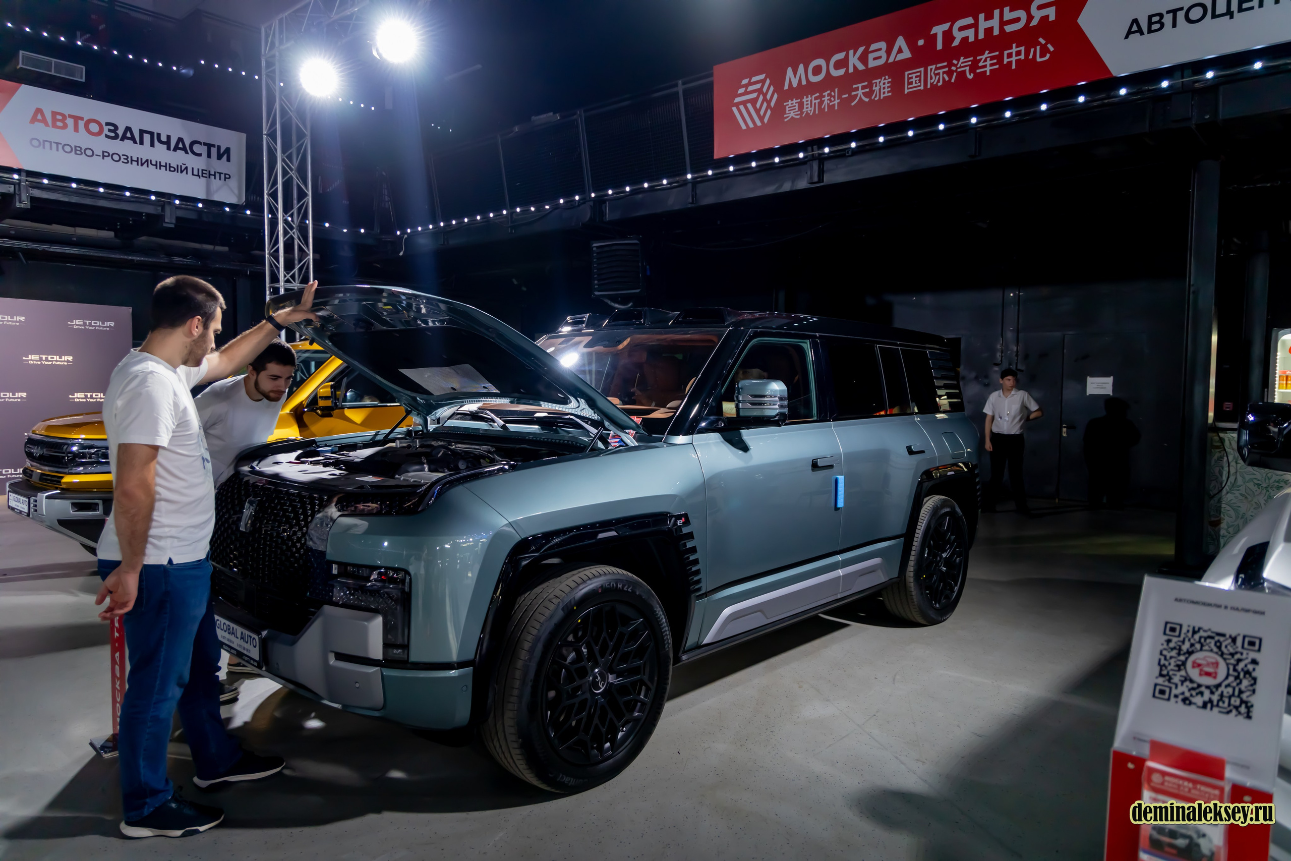 Chinese Motor Show 2024. Репортажный, семейный и студийный фотограф в Москве Демин Алексей