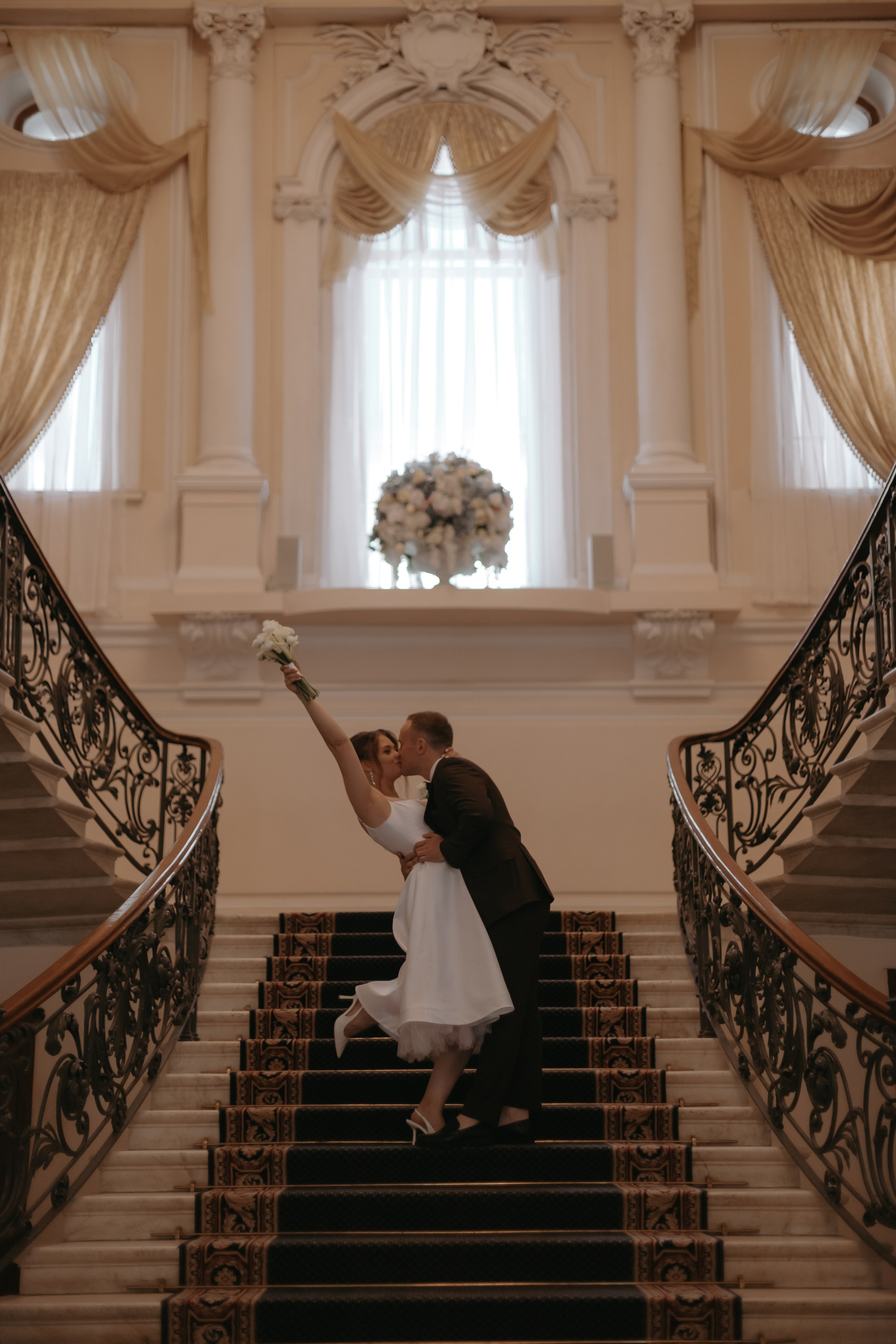 Я принёс тебе весну. Свадебный и семейный фотограф Арина Кулёва