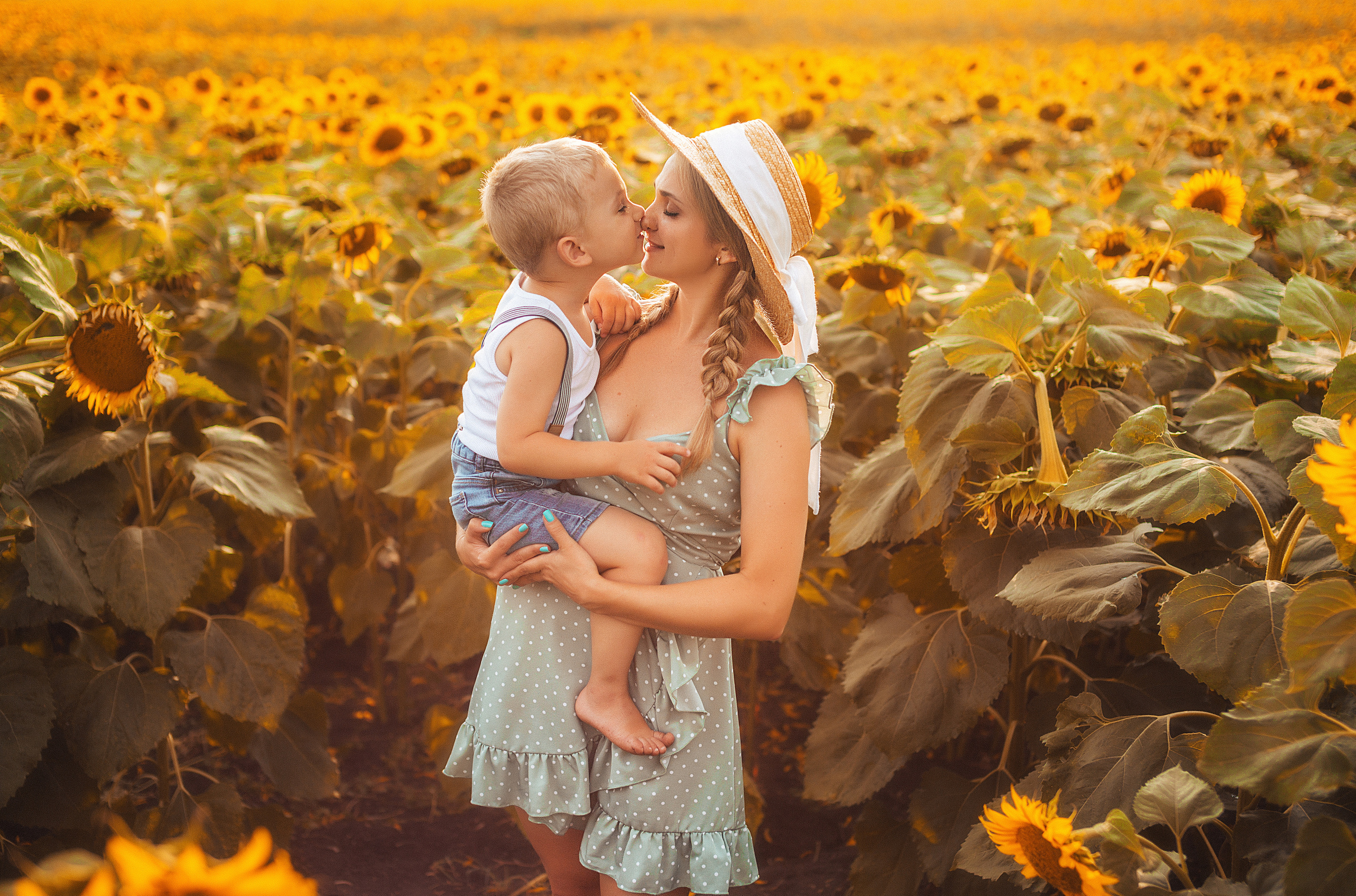 Подсолнухи. Свадебный и семейный фотограф/видеограф в Краснодаре Наталья Осинская