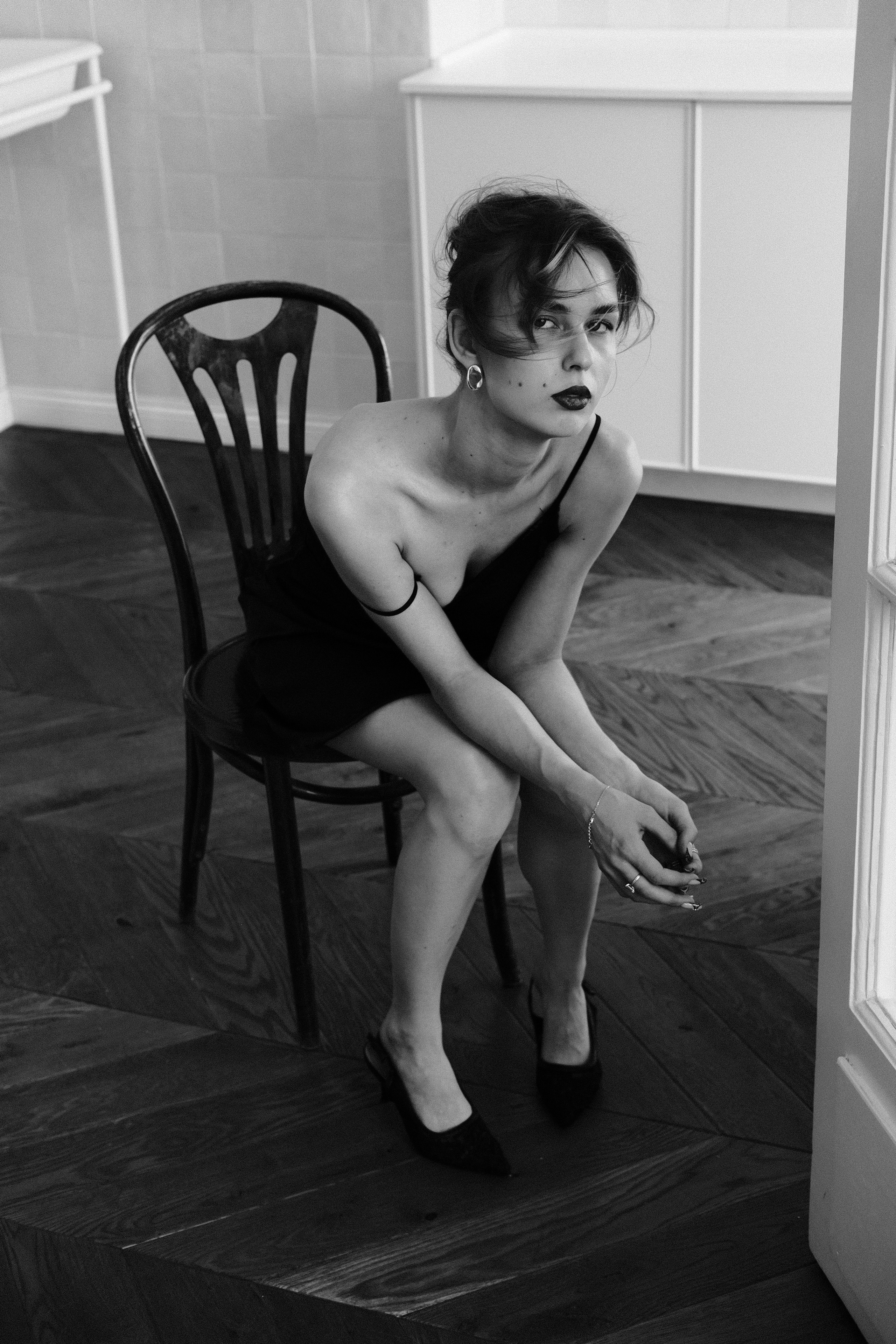 Women. Malkovaa
