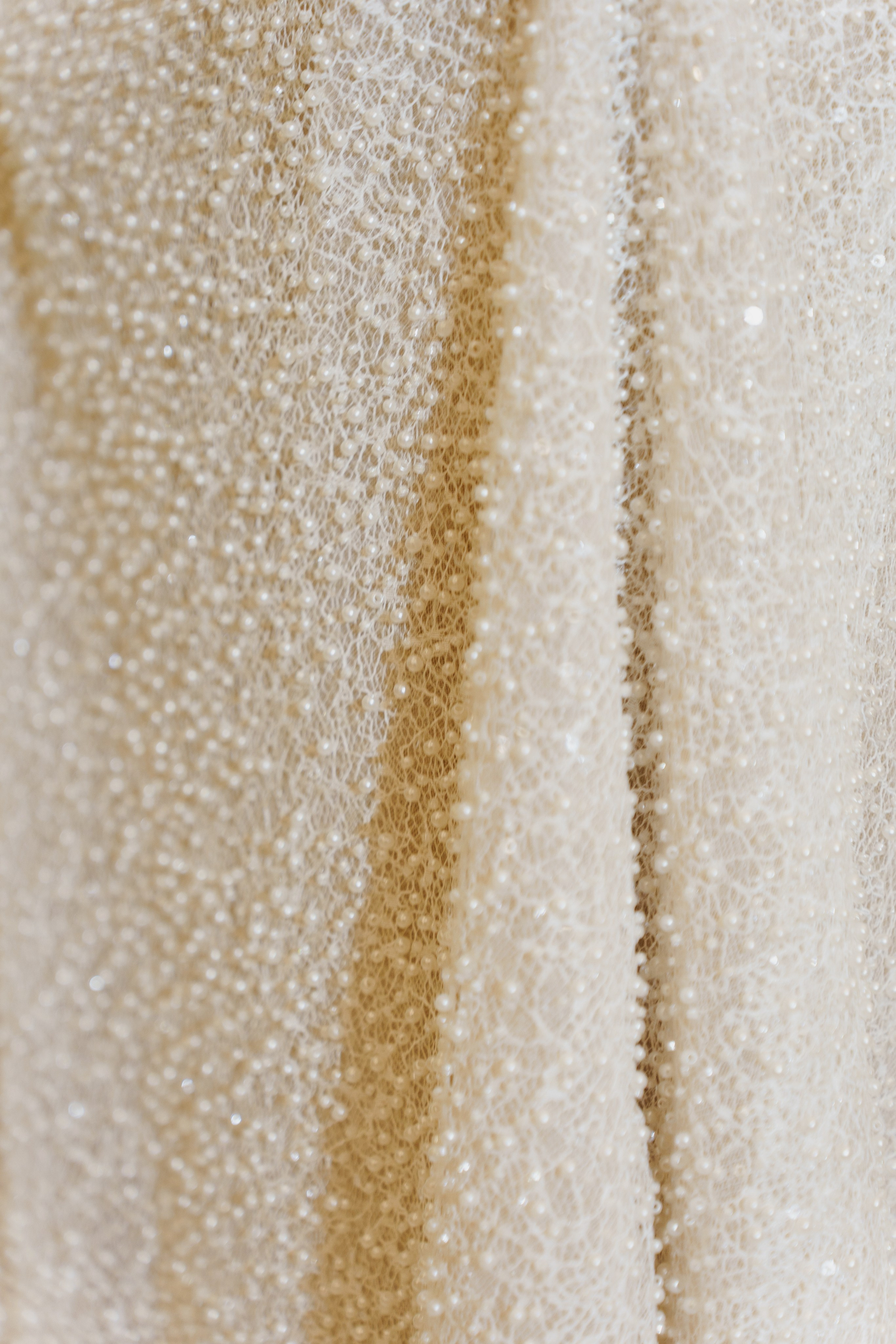 Красивое обручение на берегу чёрного моря в Лермонтово от ТВИНС СТУДИО. ТВИНС СТУДИО — лучшие свадебные фотографы и видеографы в Краснодаре