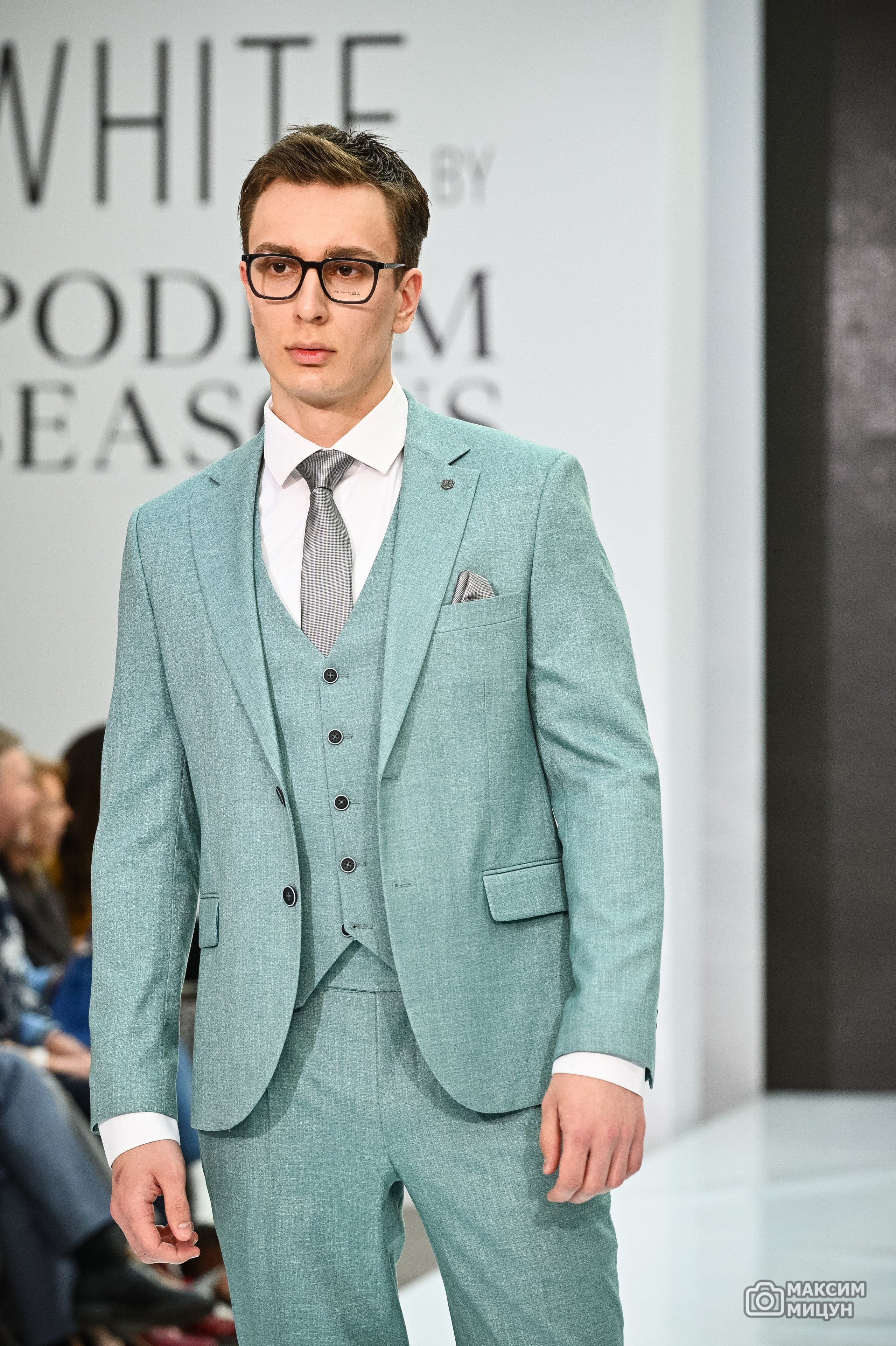 Модные показы. Фотограф Максим Мицун. Портрет, свадьба, репортаж, каталог