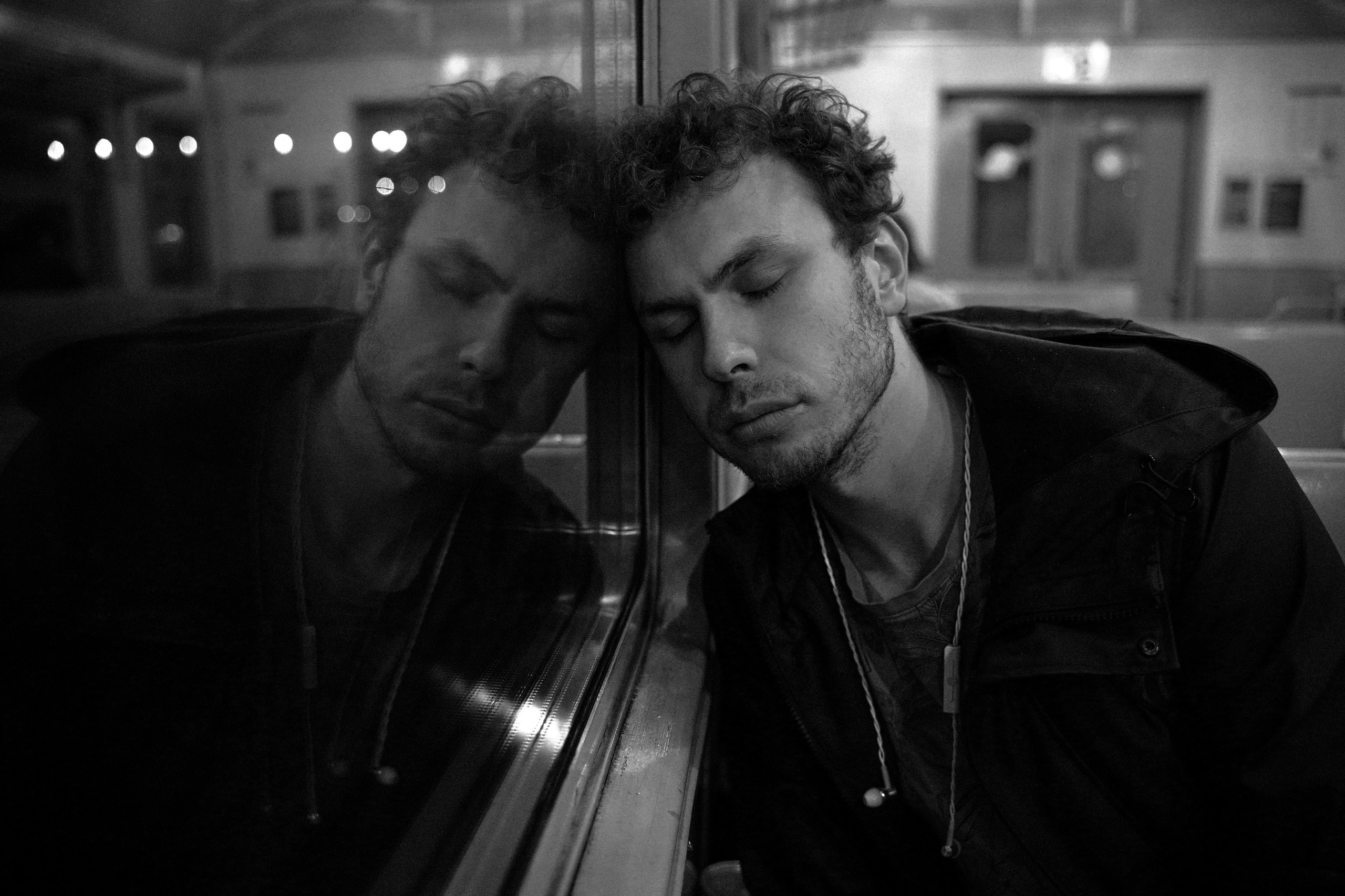 2019. Стрит-фотография, полная абсурда, идиотизма и красоты