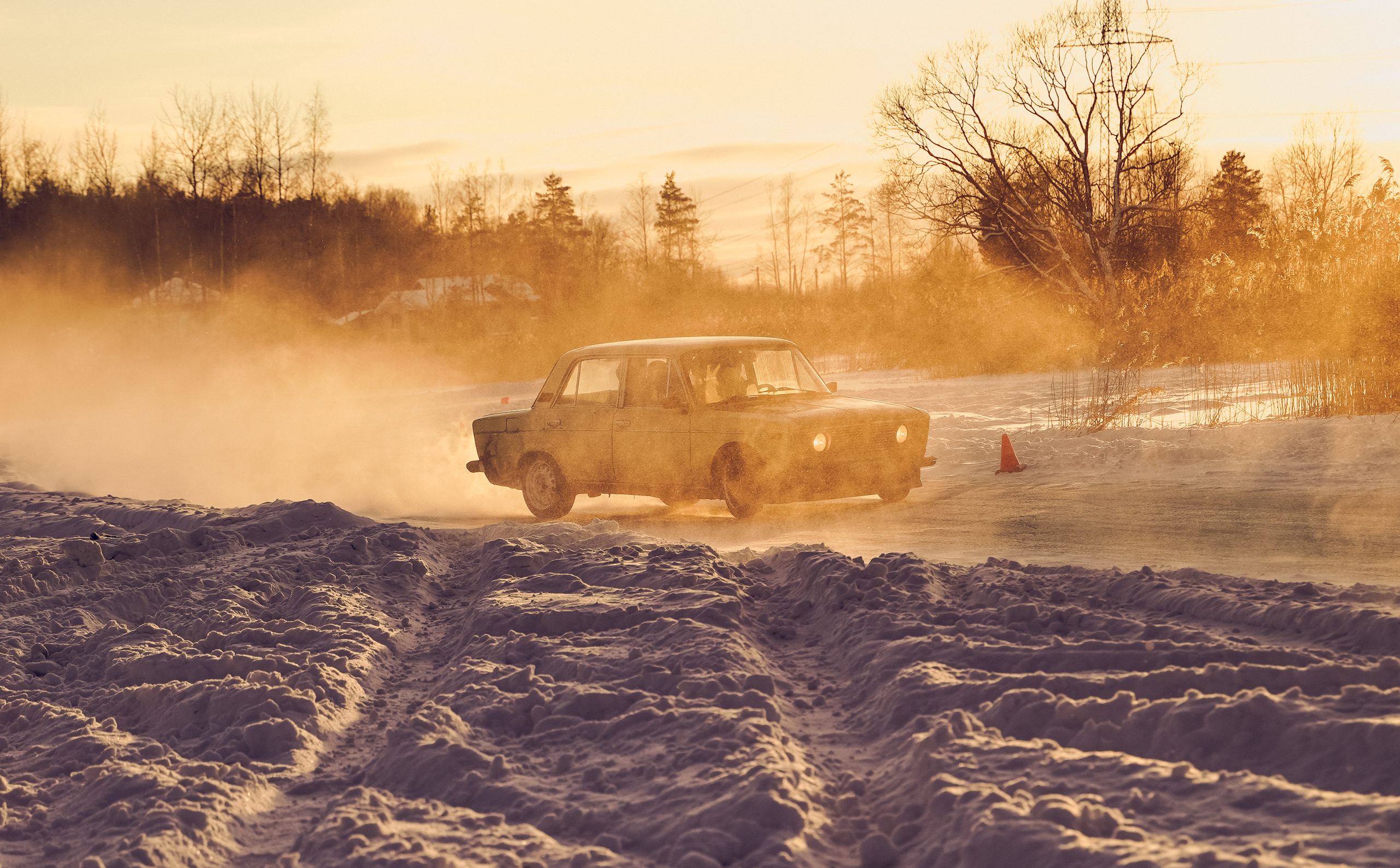 2021. Стрит-фотография, полная абсурда, идиотизма и красоты