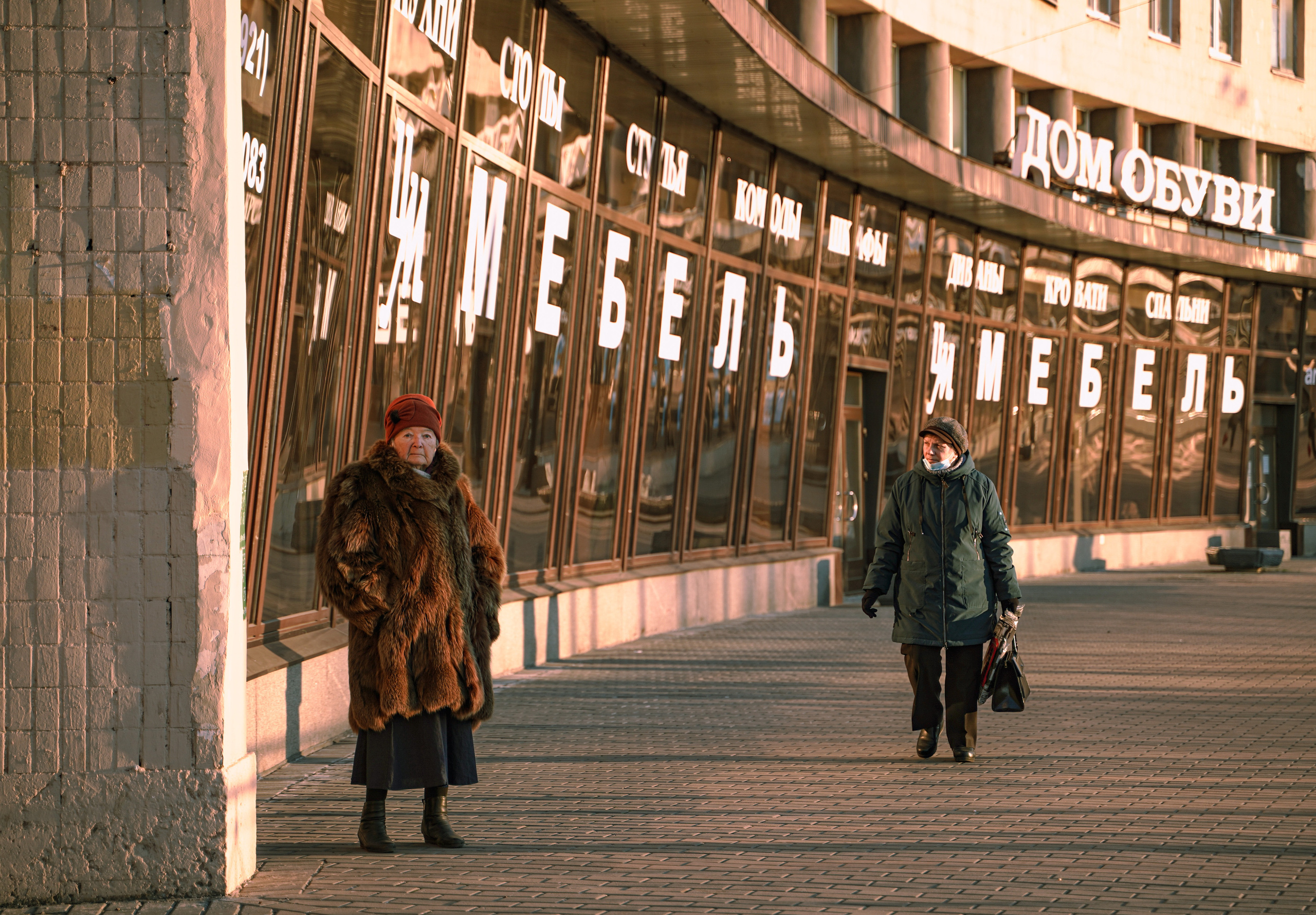 2021. Стрит-фотография, полная абсурда, идиотизма и красоты