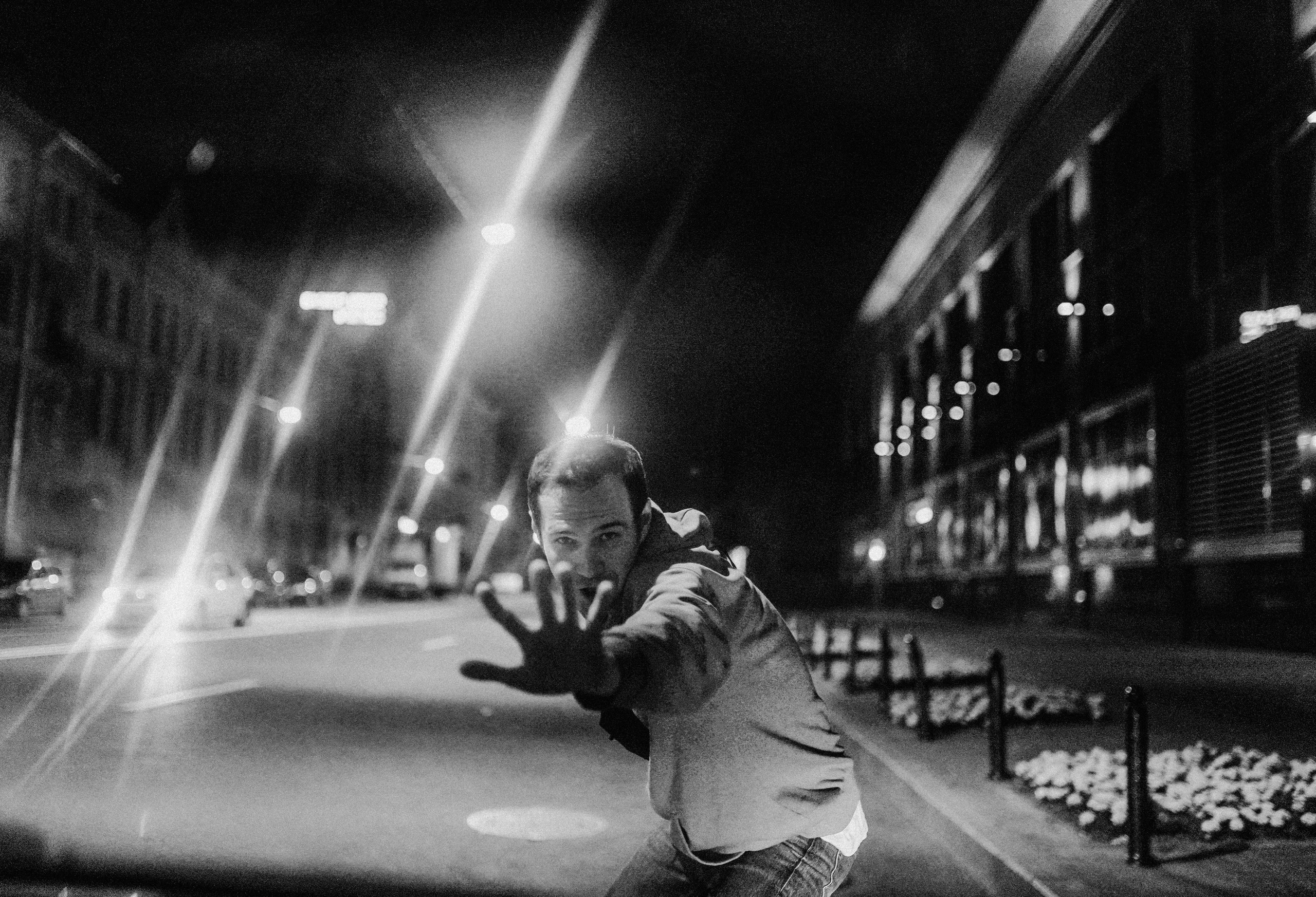 2019. Стрит-фотография, полная абсурда, идиотизма и красоты