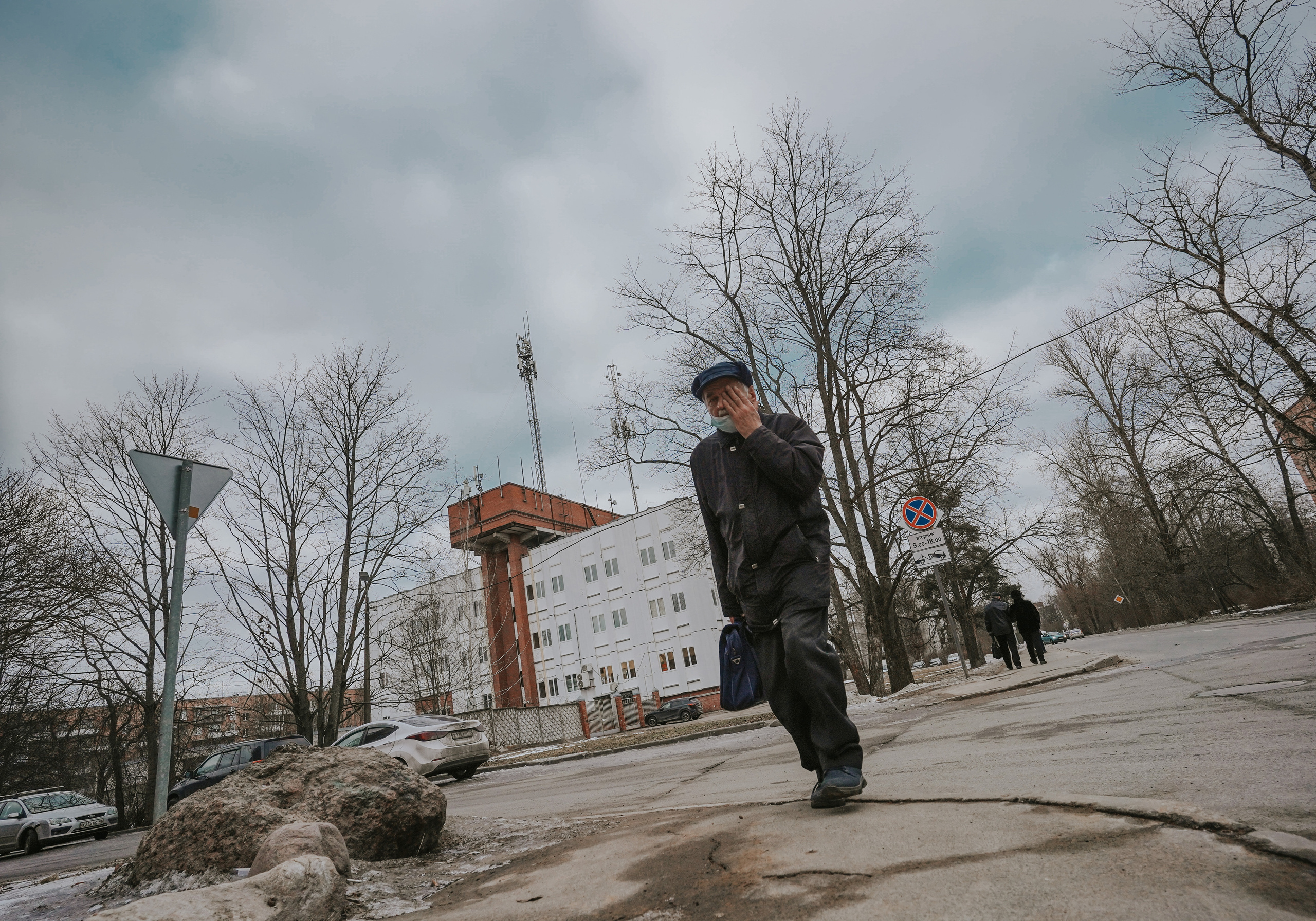 2021. Стрит-фотография, полная абсурда, идиотизма и красоты