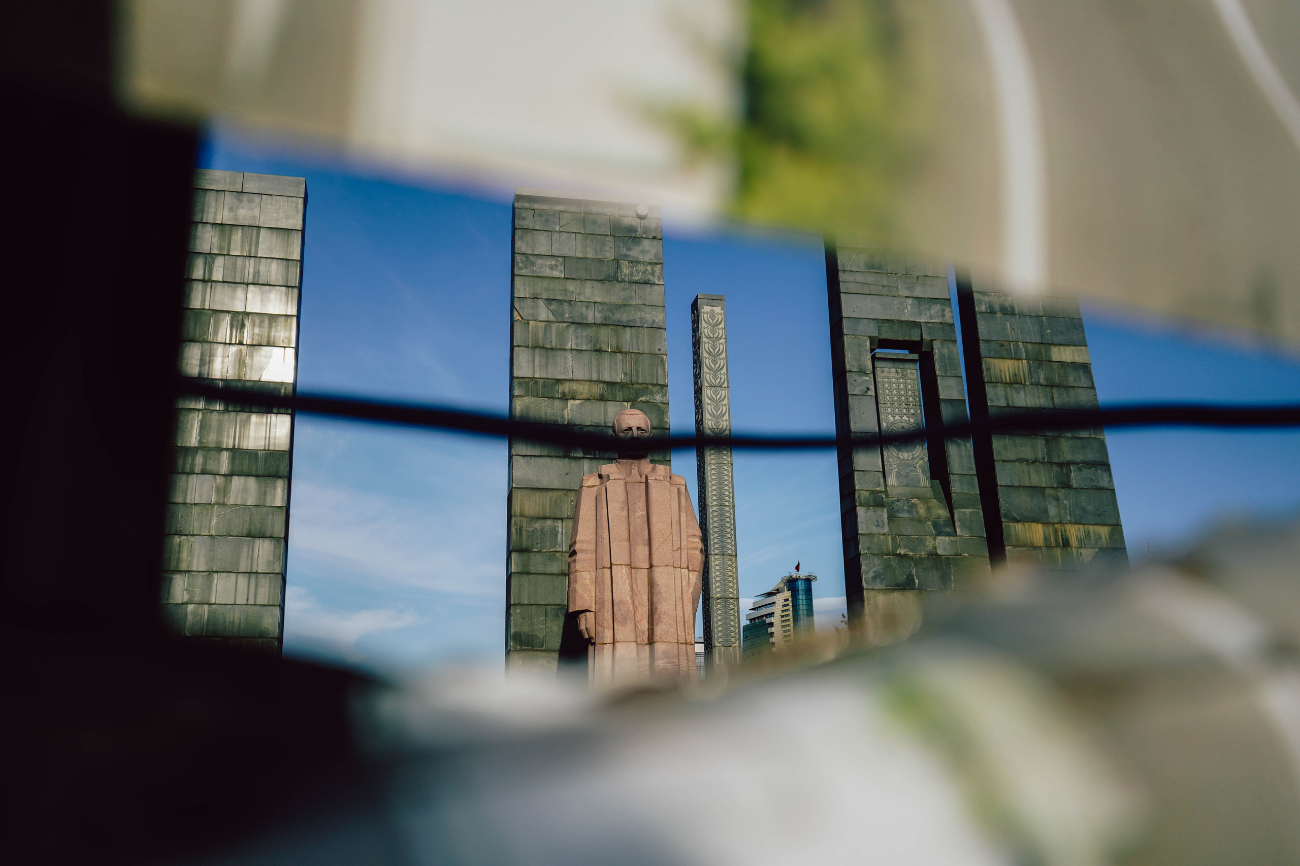 2018. Стрит-фотография, полная абсурда, идиотизма и красоты