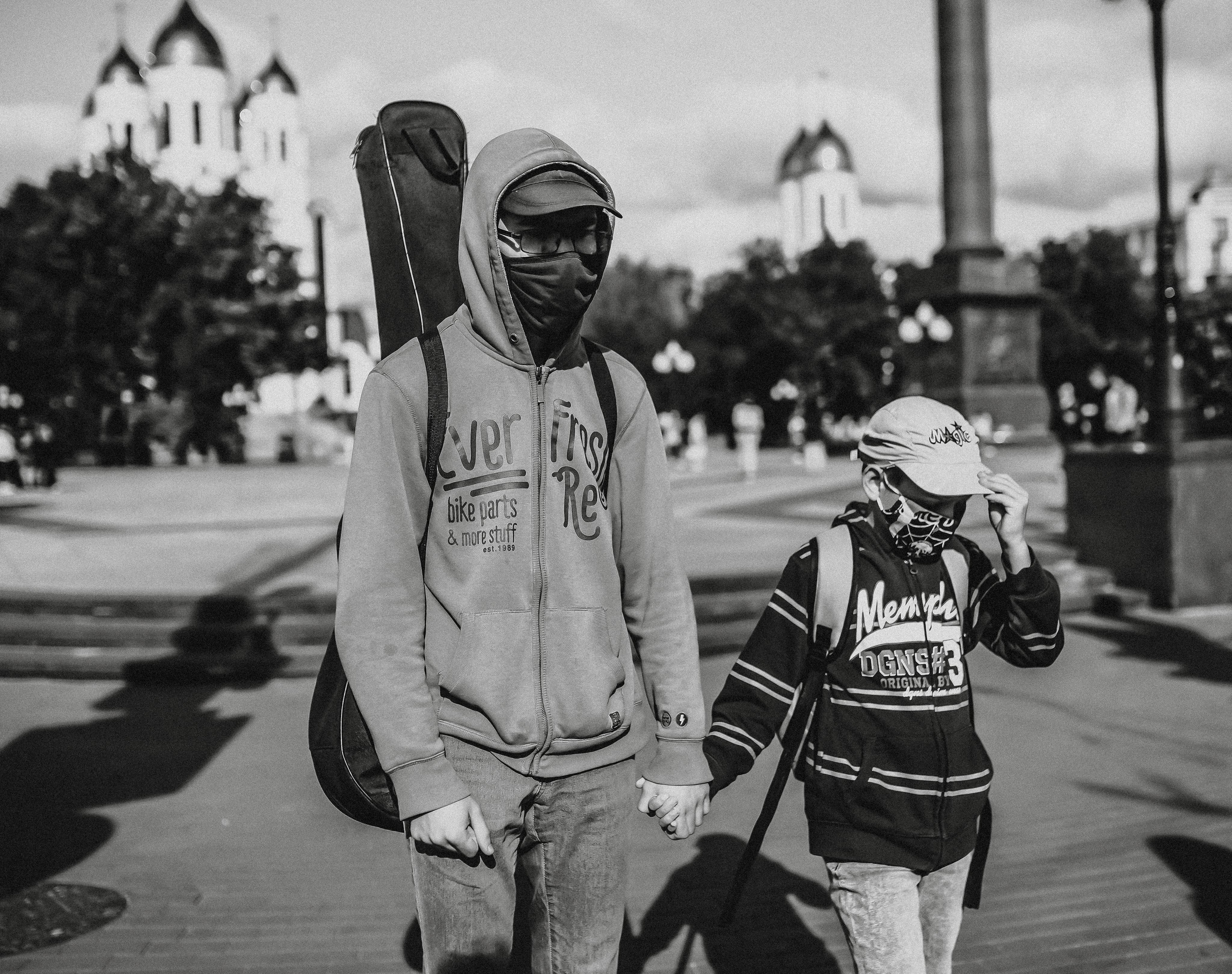 2020. Стрит-фотография, полная абсурда, идиотизма и красоты