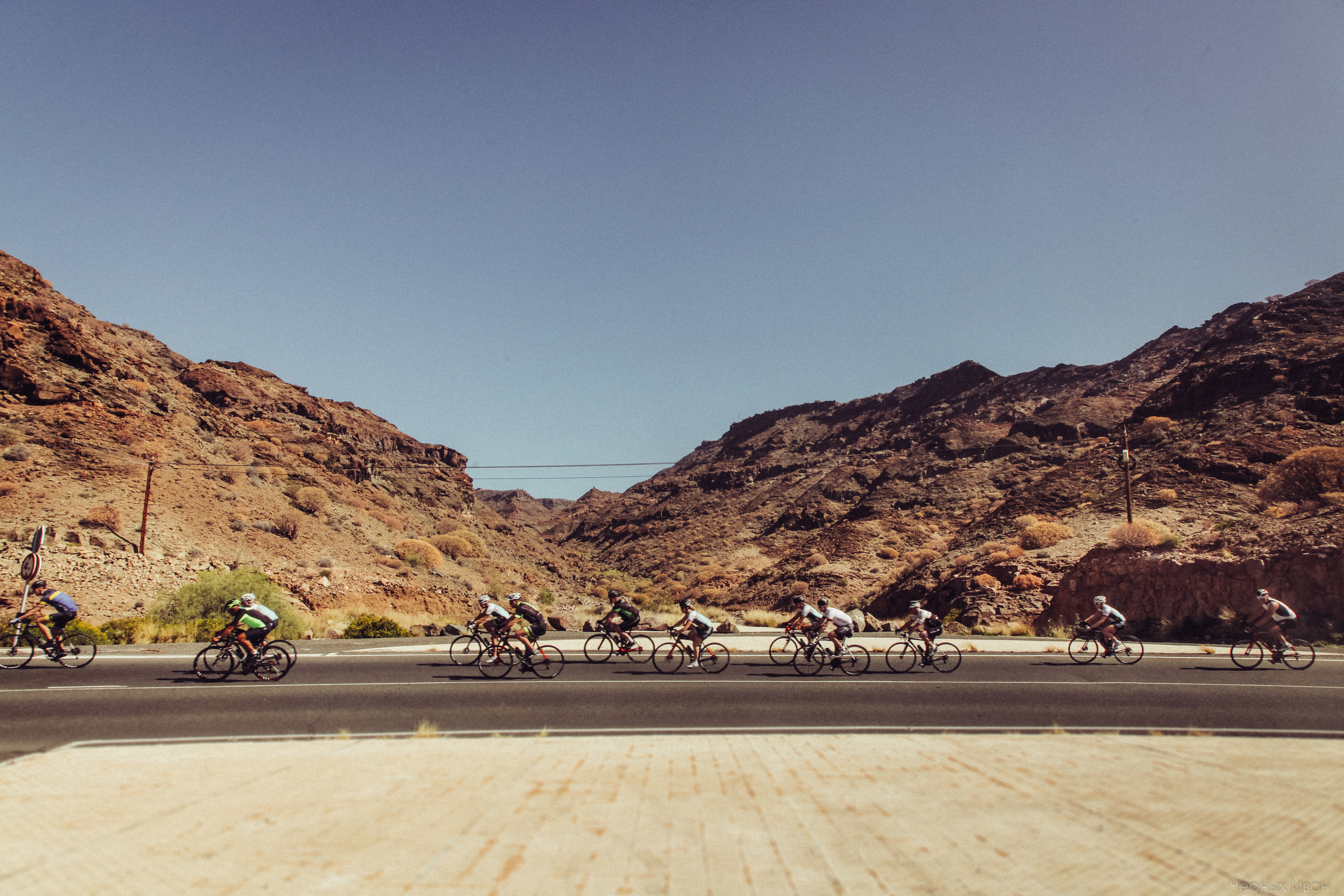 ПЕЙЗАЖИ. Стрит-фотография, полная абсурда, идиотизма и красоты