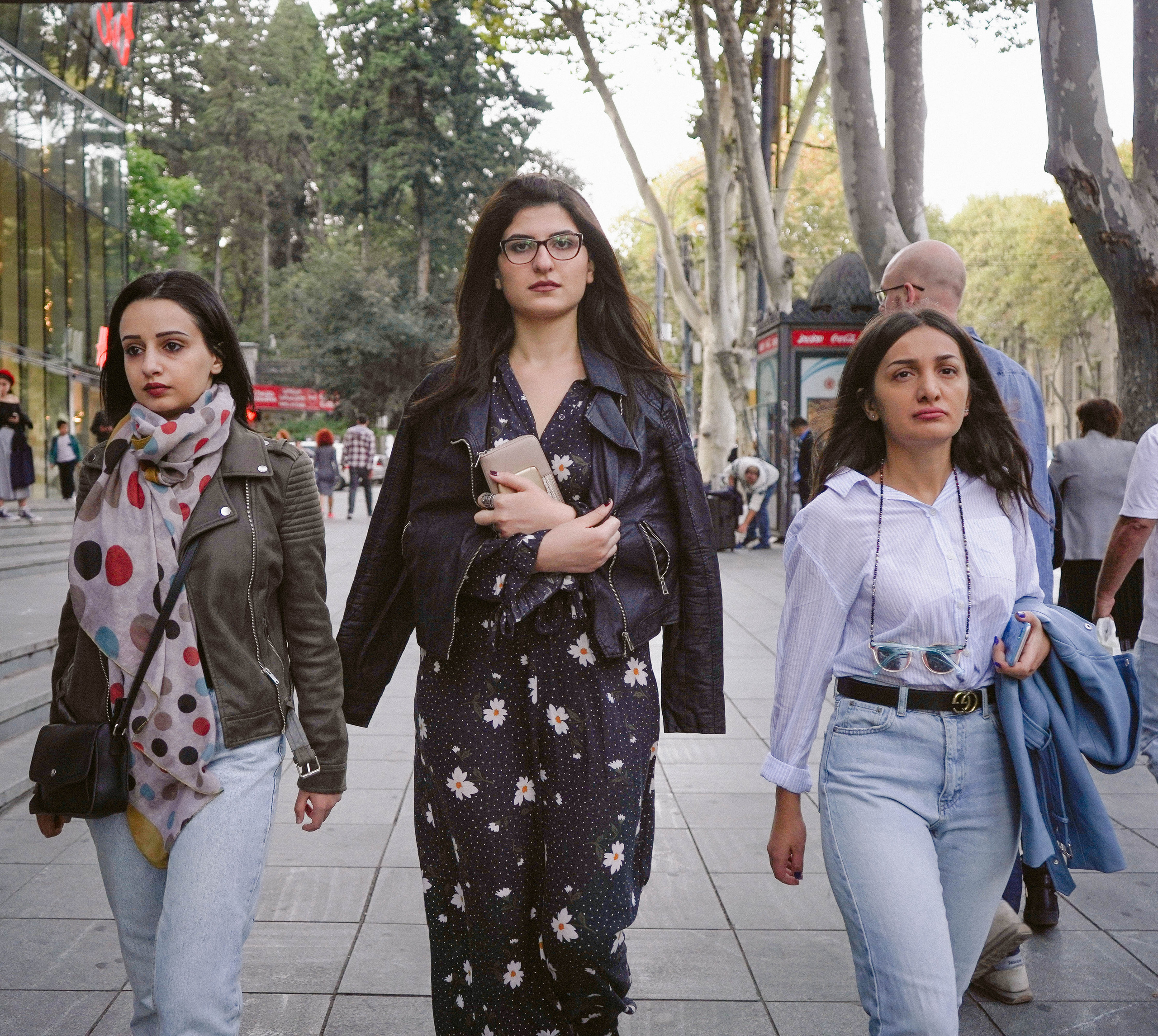 ГРУЗИЯ. Стрит-фотография, полная абсурда, идиотизма и красоты