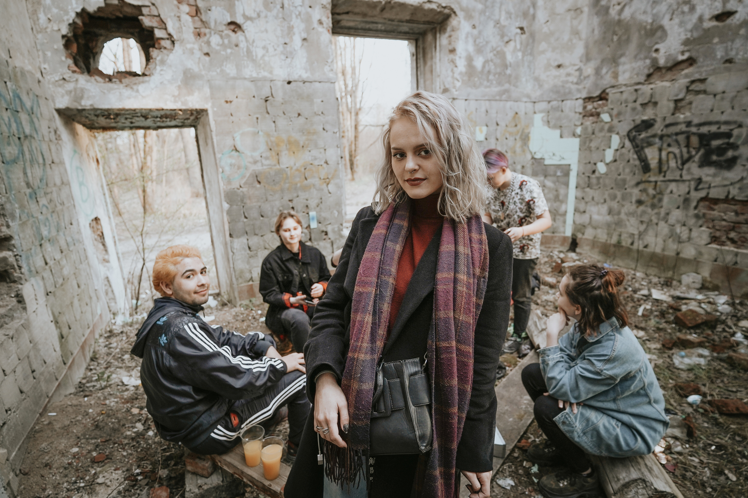 2020. Стрит-фотография, полная абсурда, идиотизма и красоты