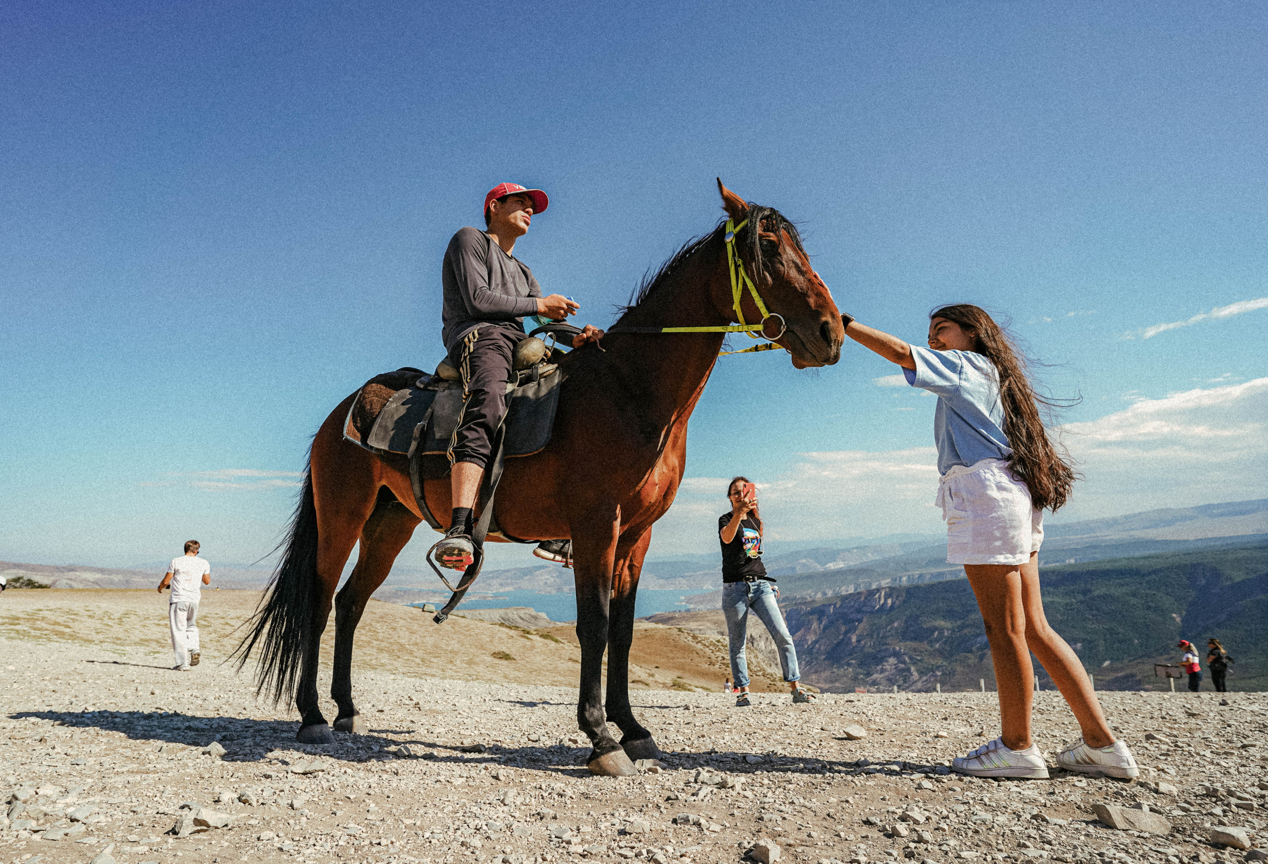 СЕВКАВ. Стрит-фотография, полная абсурда, идиотизма и красоты
