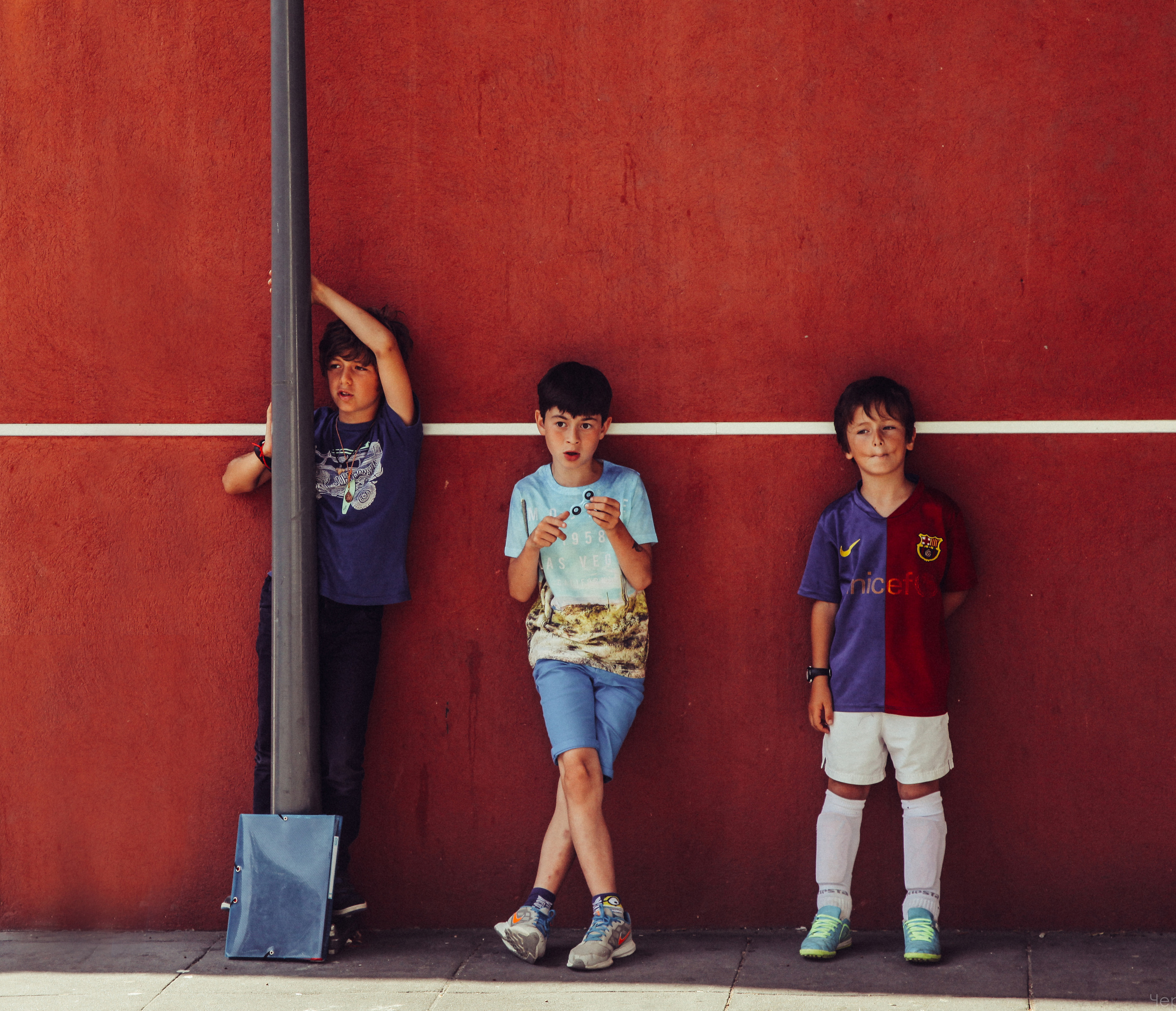 ФРАНЦИЯ. Стрит-фотография, полная абсурда, идиотизма и красоты