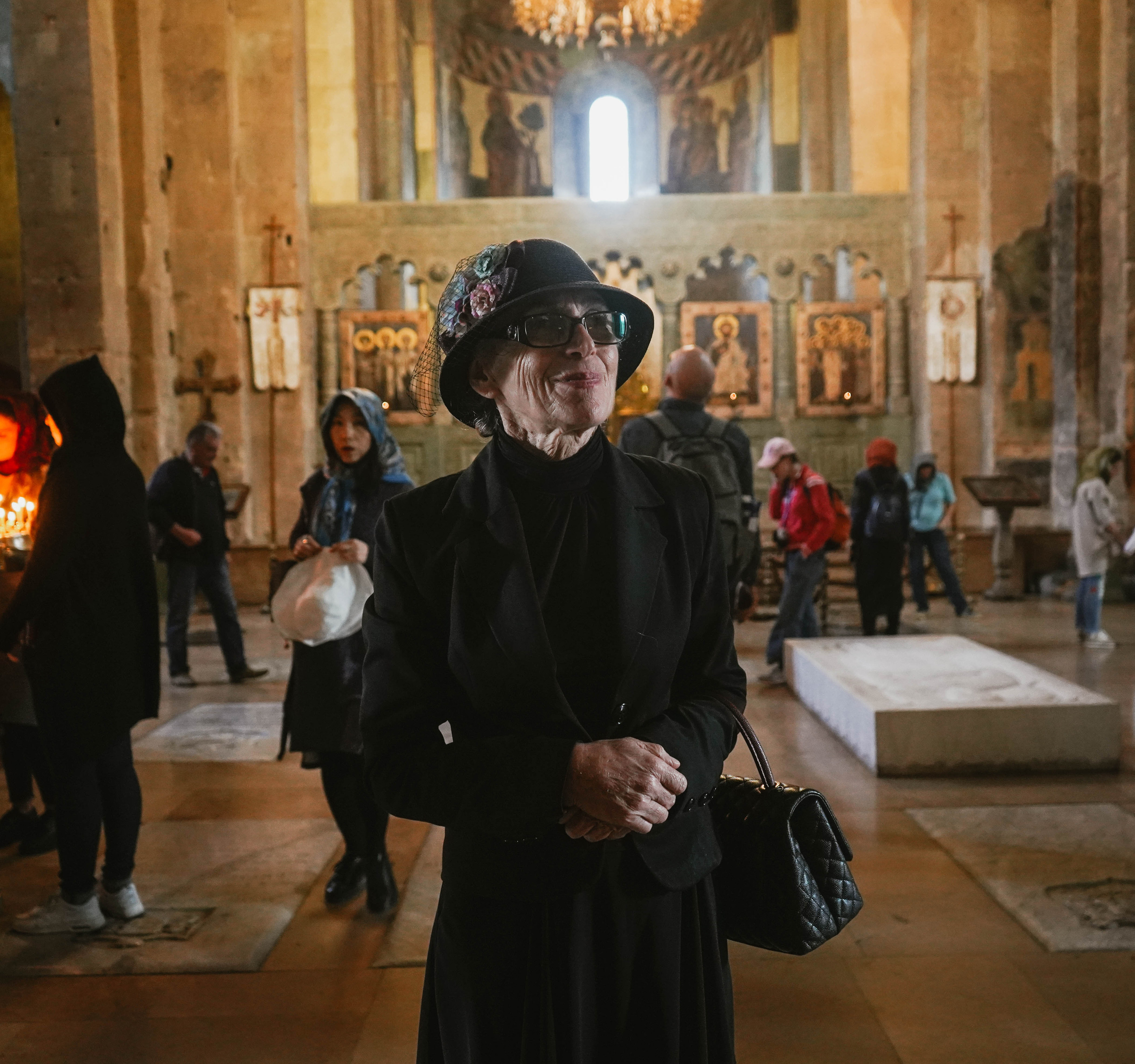 ГРУЗИЯ. Стрит-фотография, полная абсурда, идиотизма и красоты