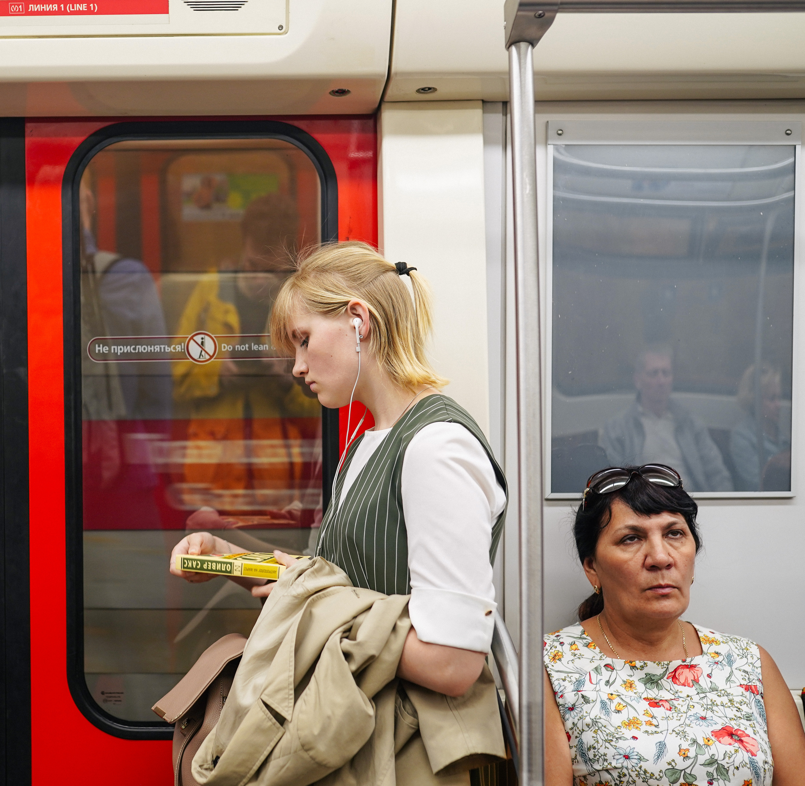 2019. Стрит-фотография, полная абсурда, идиотизма и красоты