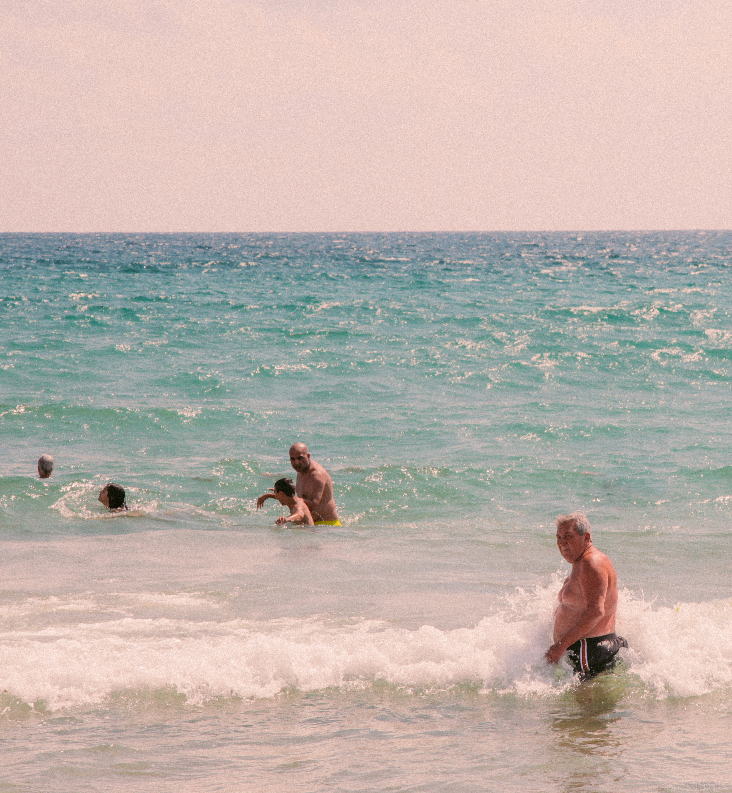 БОЛГАРИЯ. Стрит-фотография, полная абсурда, идиотизма и красоты