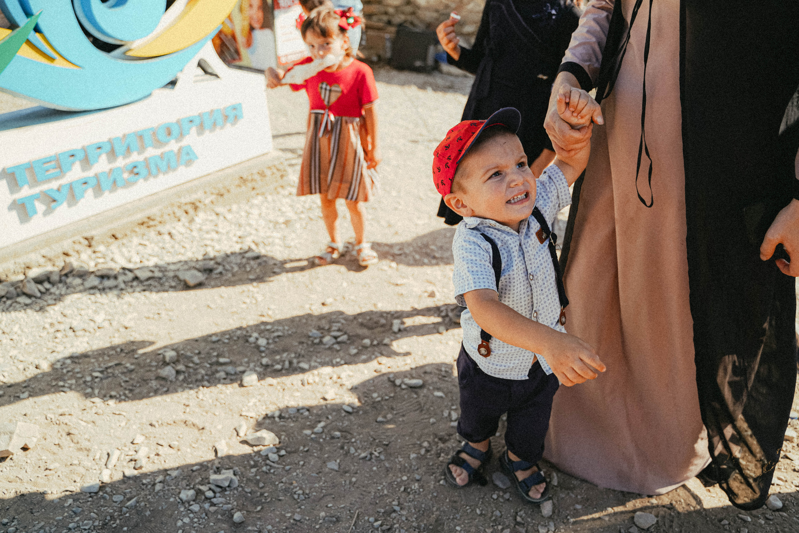 СЕВКАВ. Стрит-фотография, полная абсурда, идиотизма и красоты