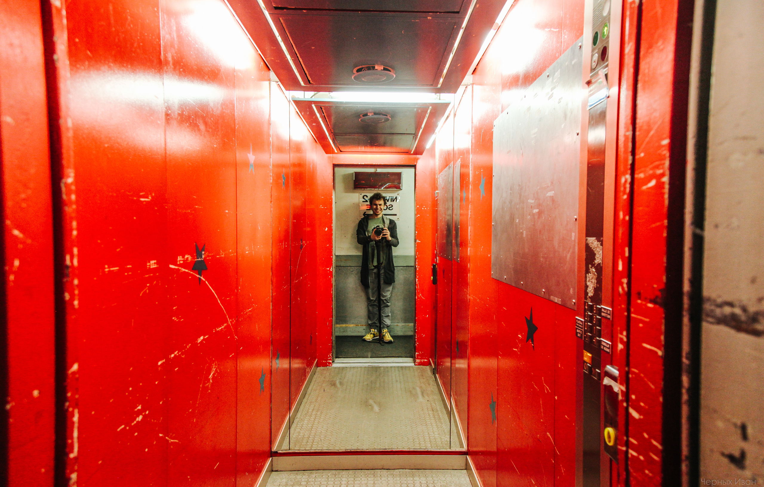 ФРАНЦИЯ. Стрит-фотография, полная абсурда, идиотизма и красоты