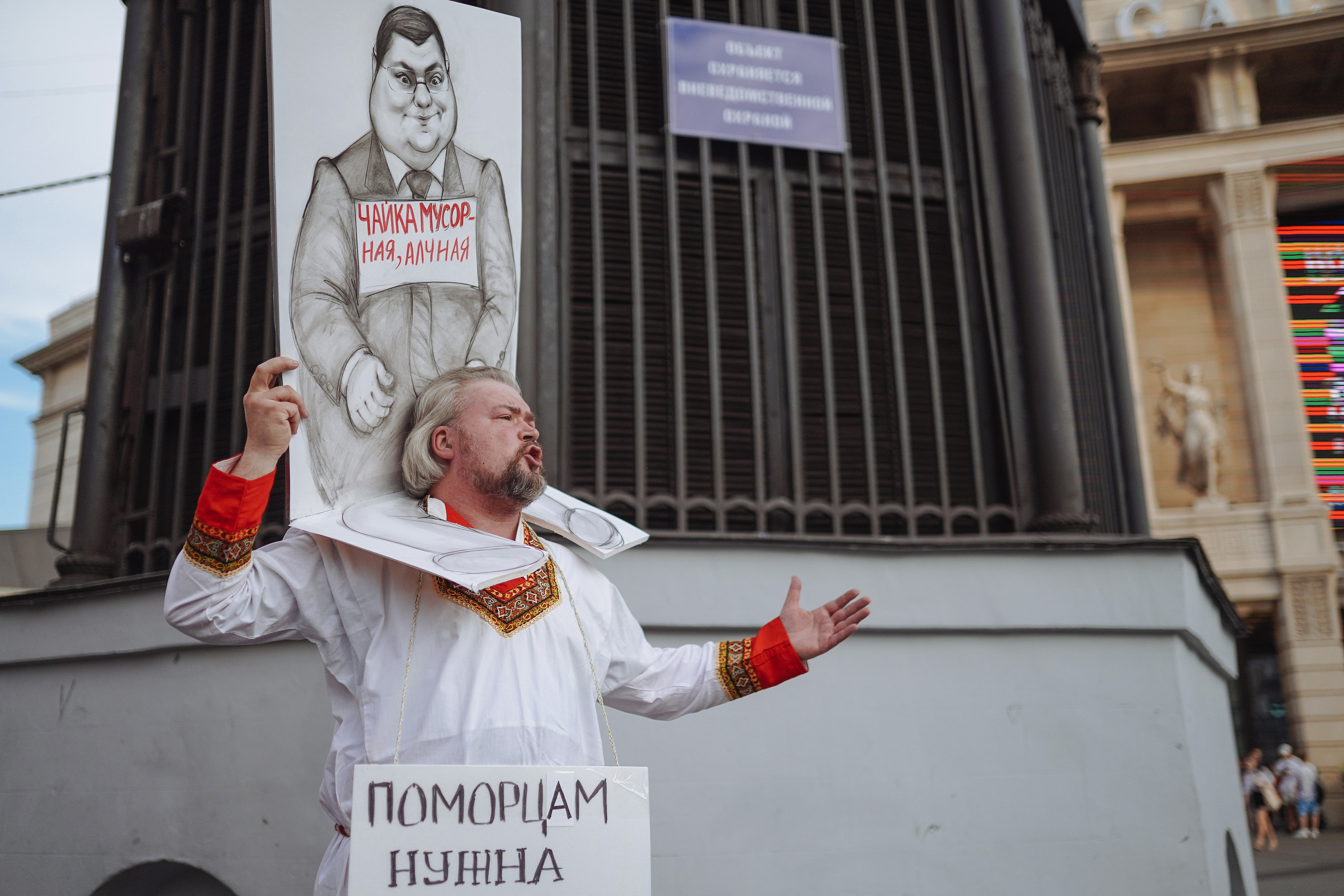 2019. Стрит-фотография, полная абсурда, идиотизма и красоты