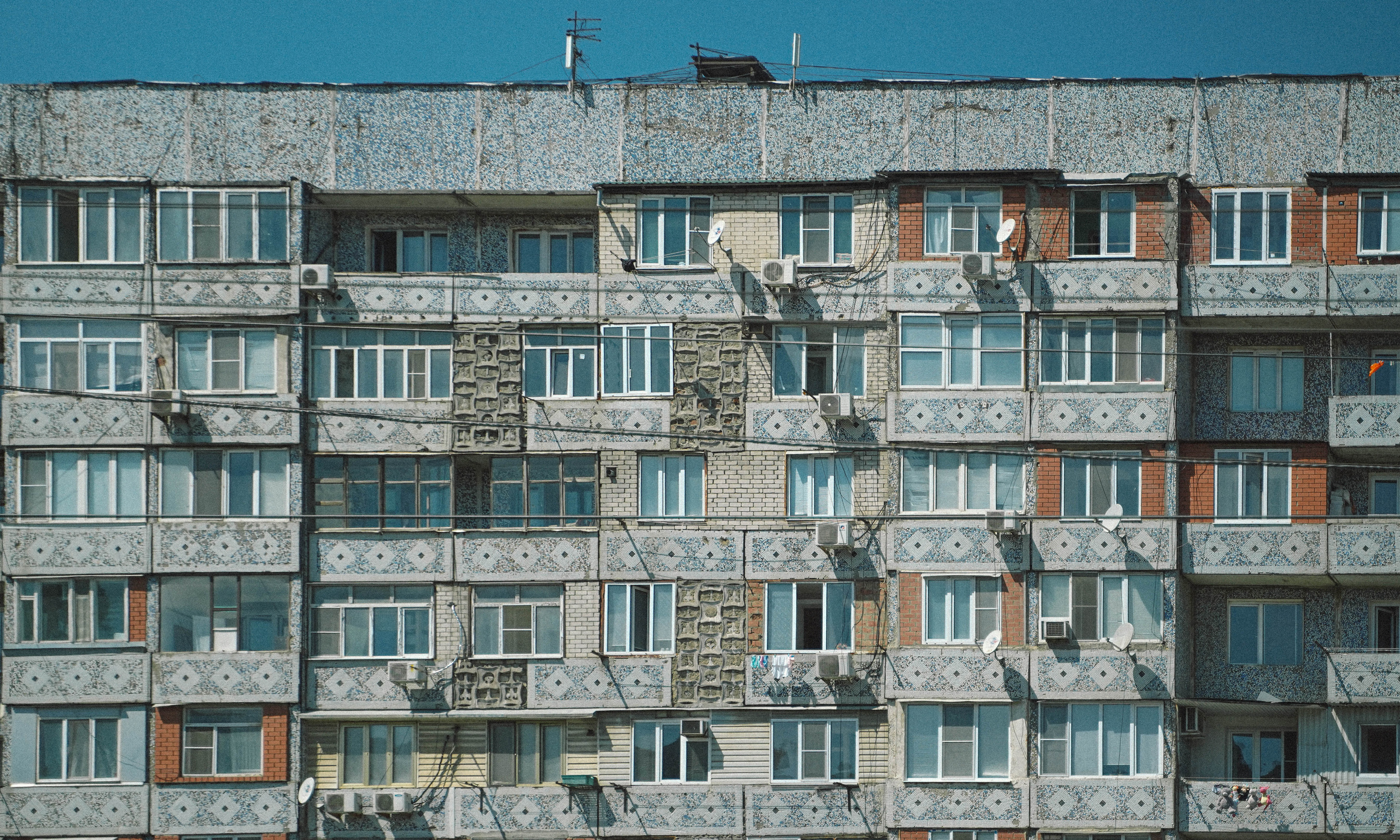 СЕВКАВ. Стрит-фотография, полная абсурда, идиотизма и красоты