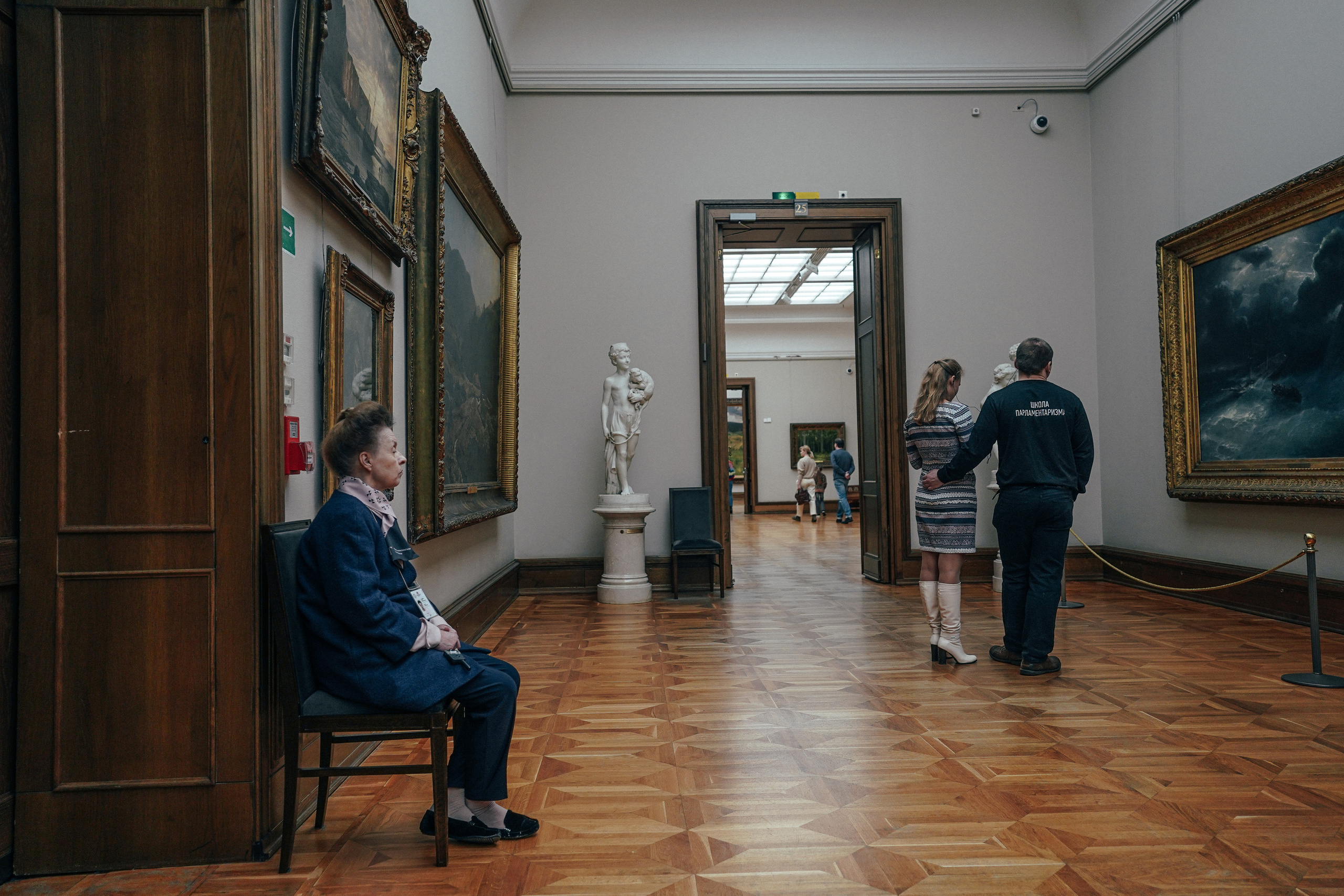 2020. Стрит-фотография, полная абсурда, идиотизма и красоты