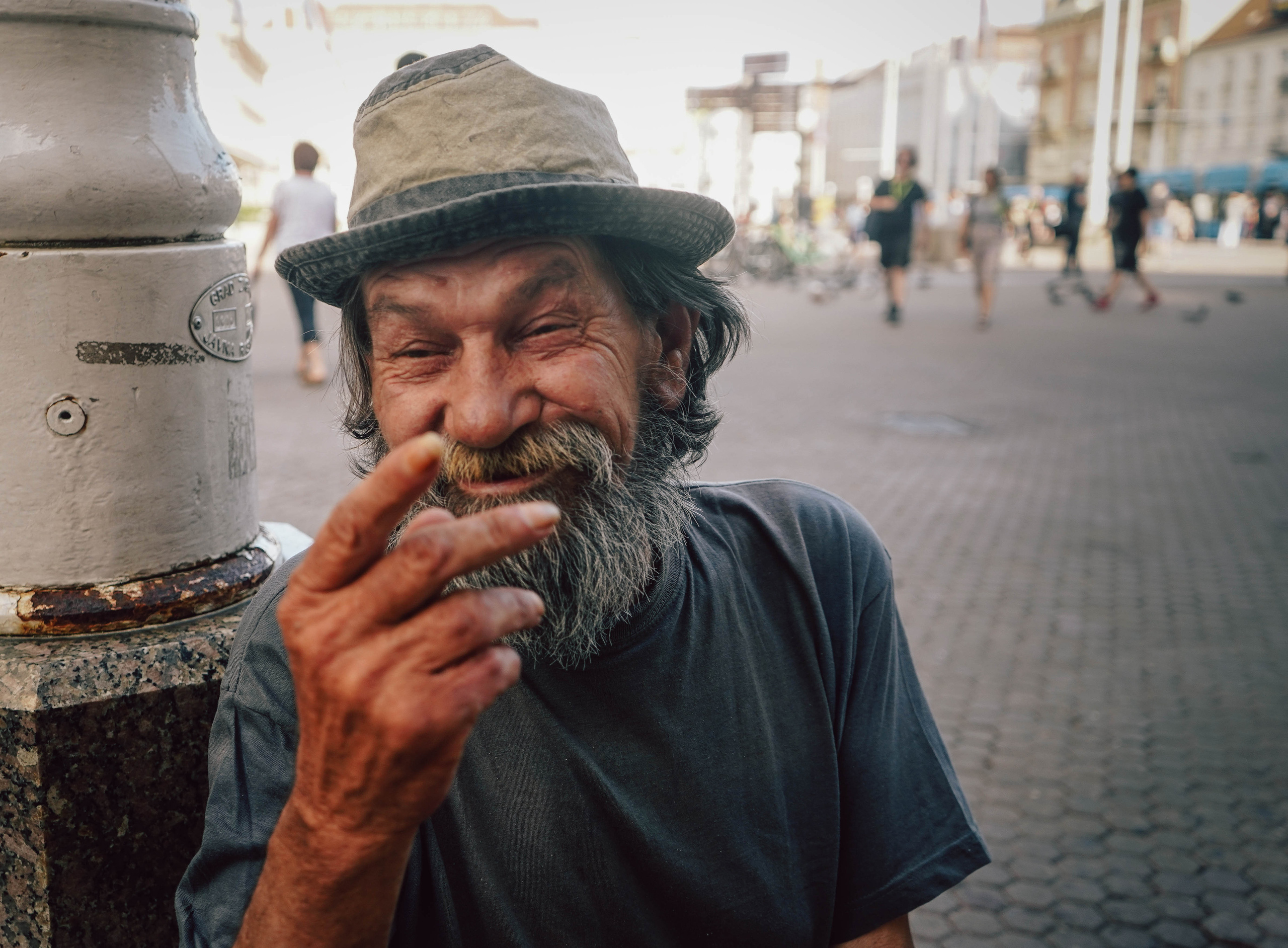 ЗАГРЕБ. Стрит-фотография, полная абсурда, идиотизма и красоты