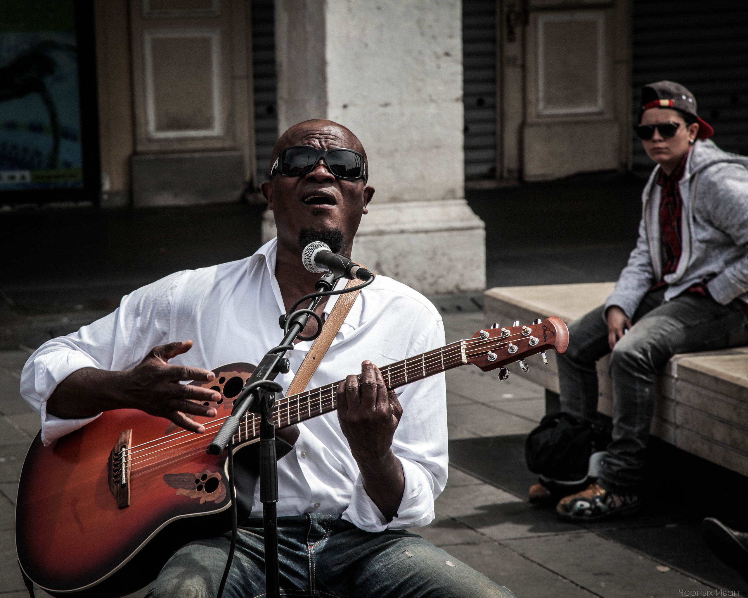 ФРАНЦИЯ. Стрит-фотография, полная абсурда, идиотизма и красоты