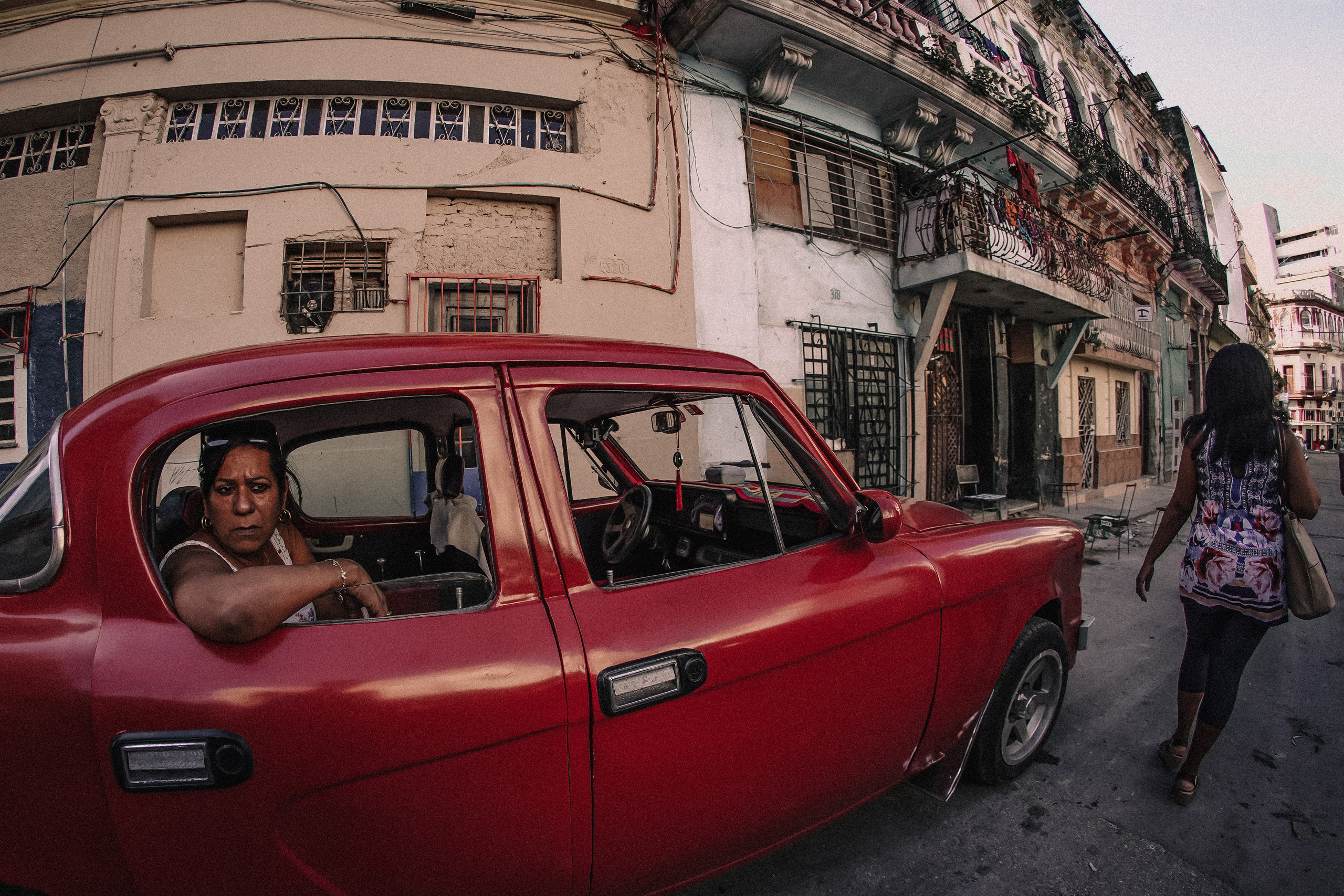 КУБА. Стрит-фотография, полная абсурда, идиотизма и красоты