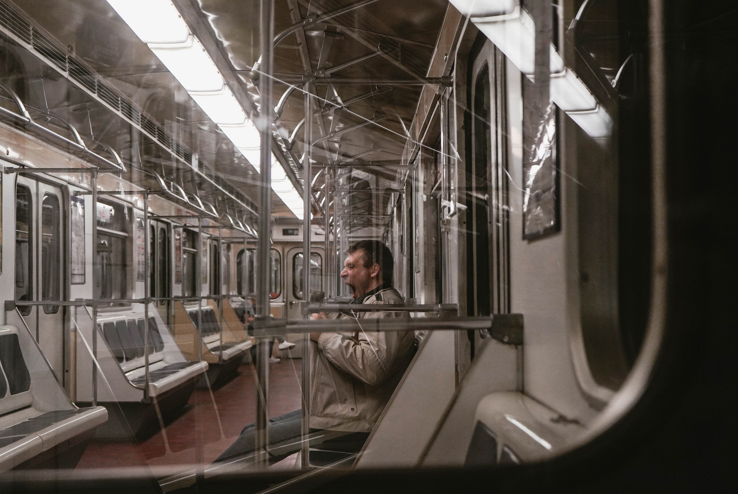 2018. Стрит-фотография, полная абсурда, идиотизма и красоты