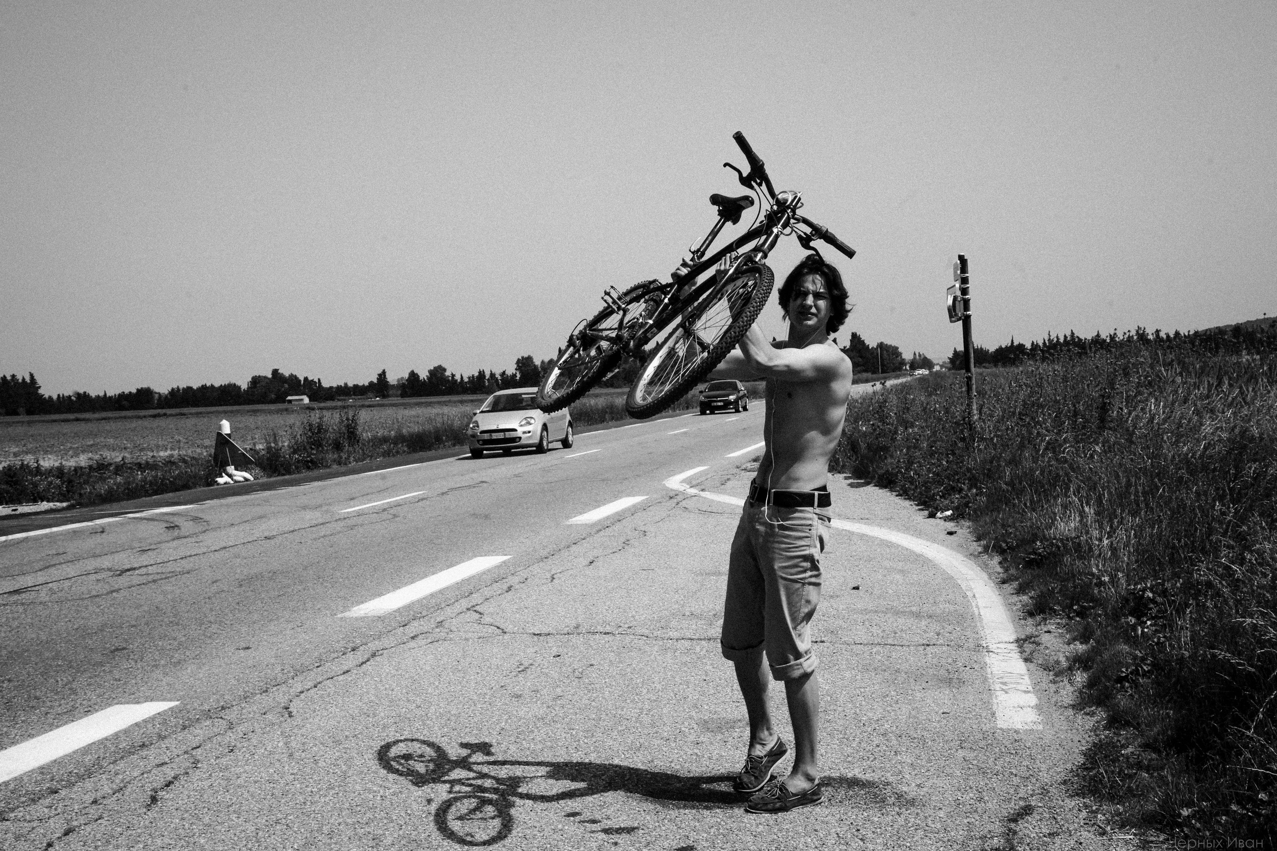 ФРАНЦИЯ. Стрит-фотография, полная абсурда, идиотизма и красоты