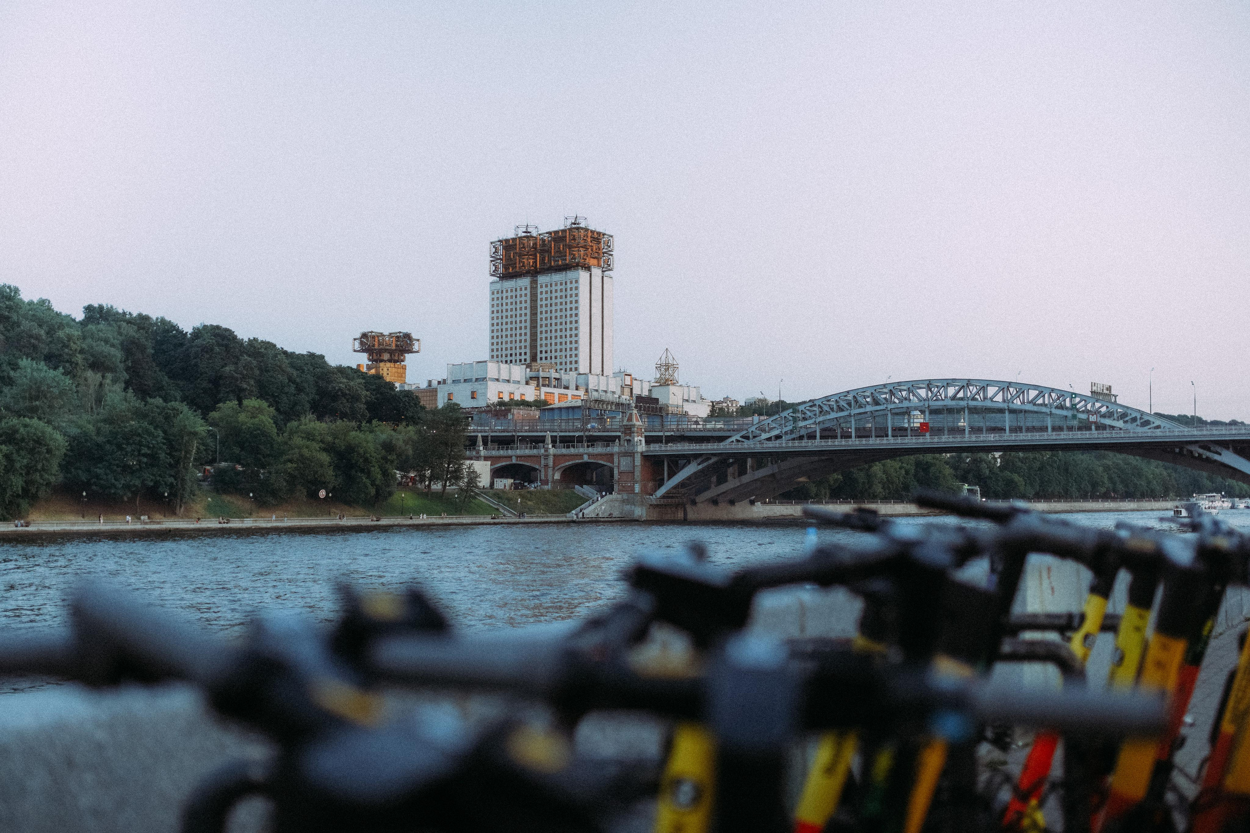 ПЕЙЗАЖИ. Стрит-фотография, полная абсурда, идиотизма и красоты