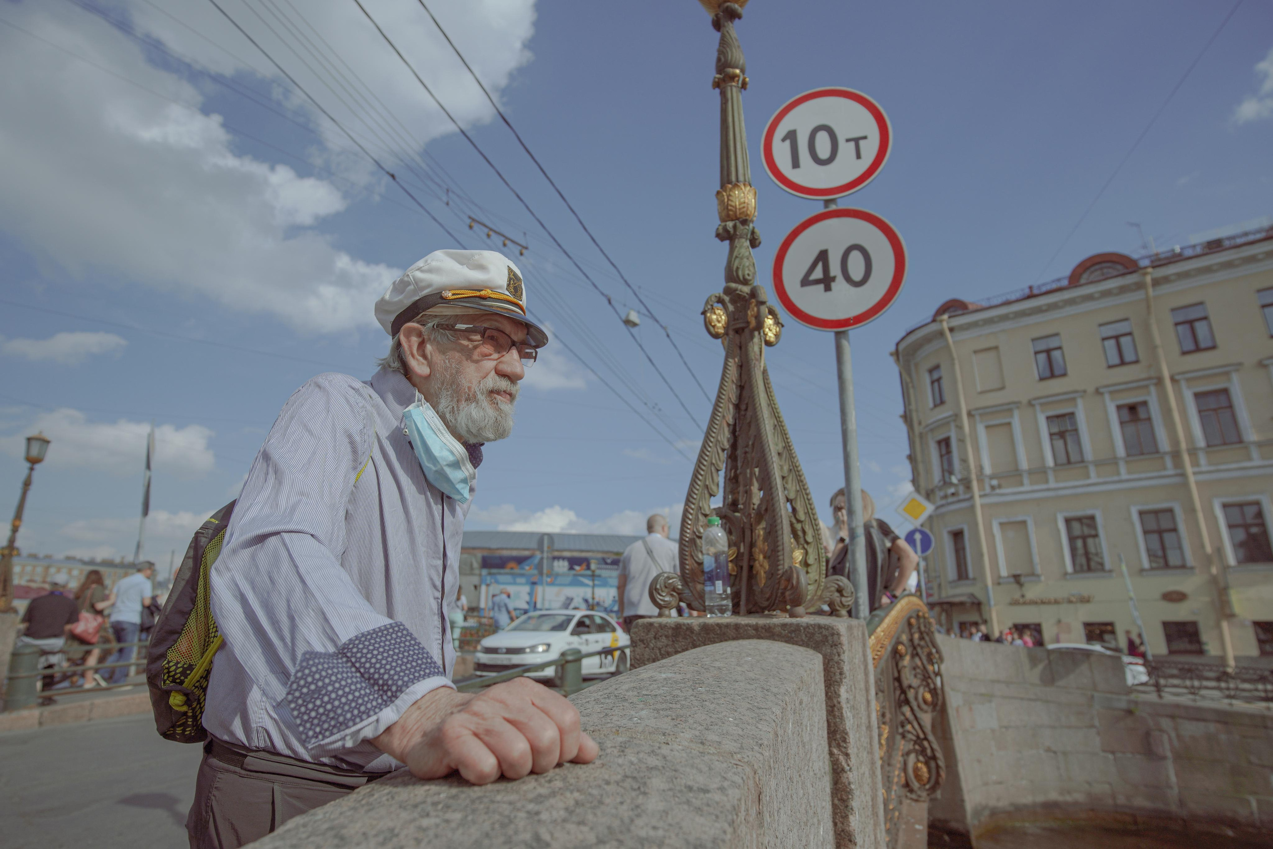 2021. Стрит-фотография, полная абсурда, идиотизма и красоты