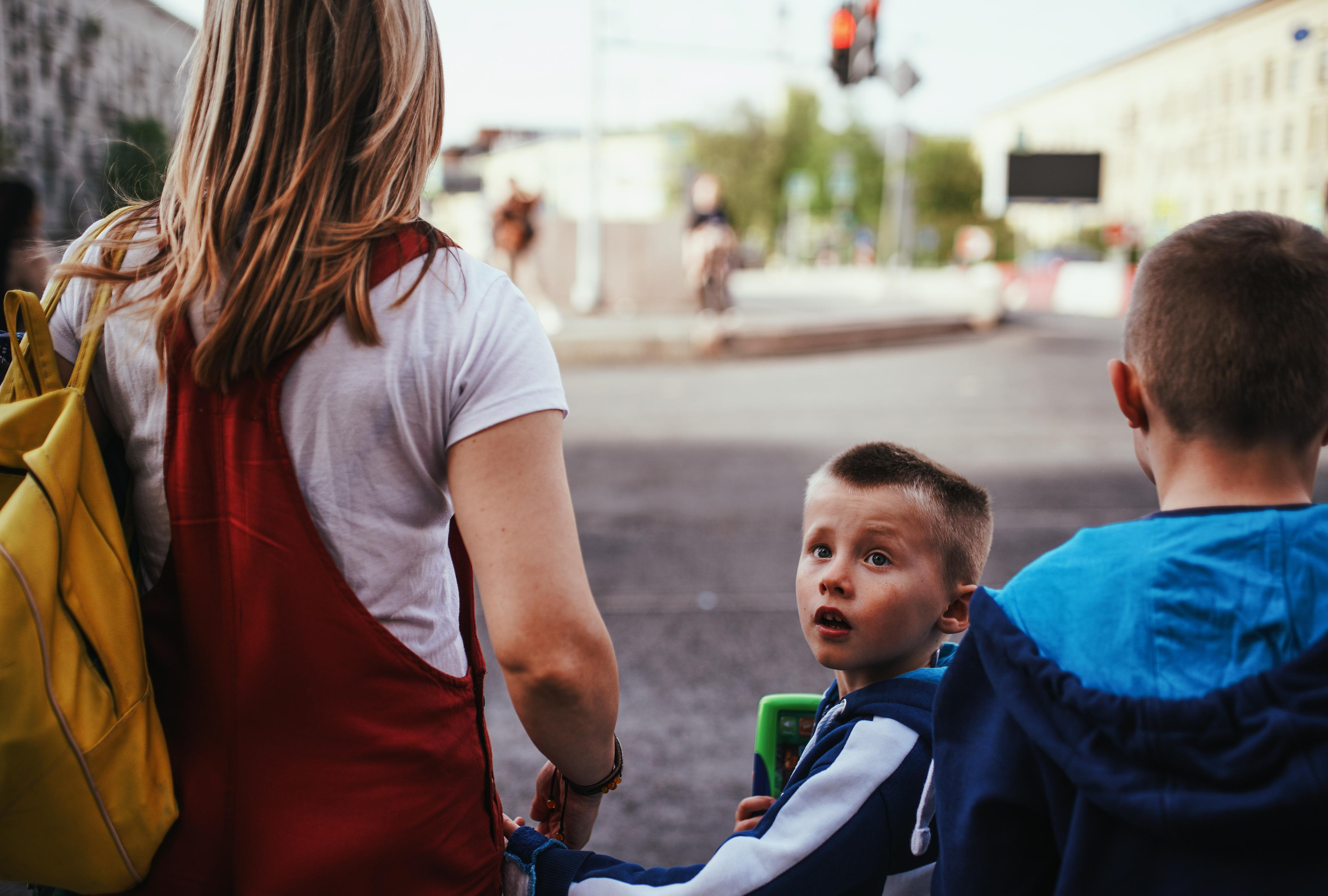 2022. Стрит-фотография, полная абсурда, идиотизма и красоты