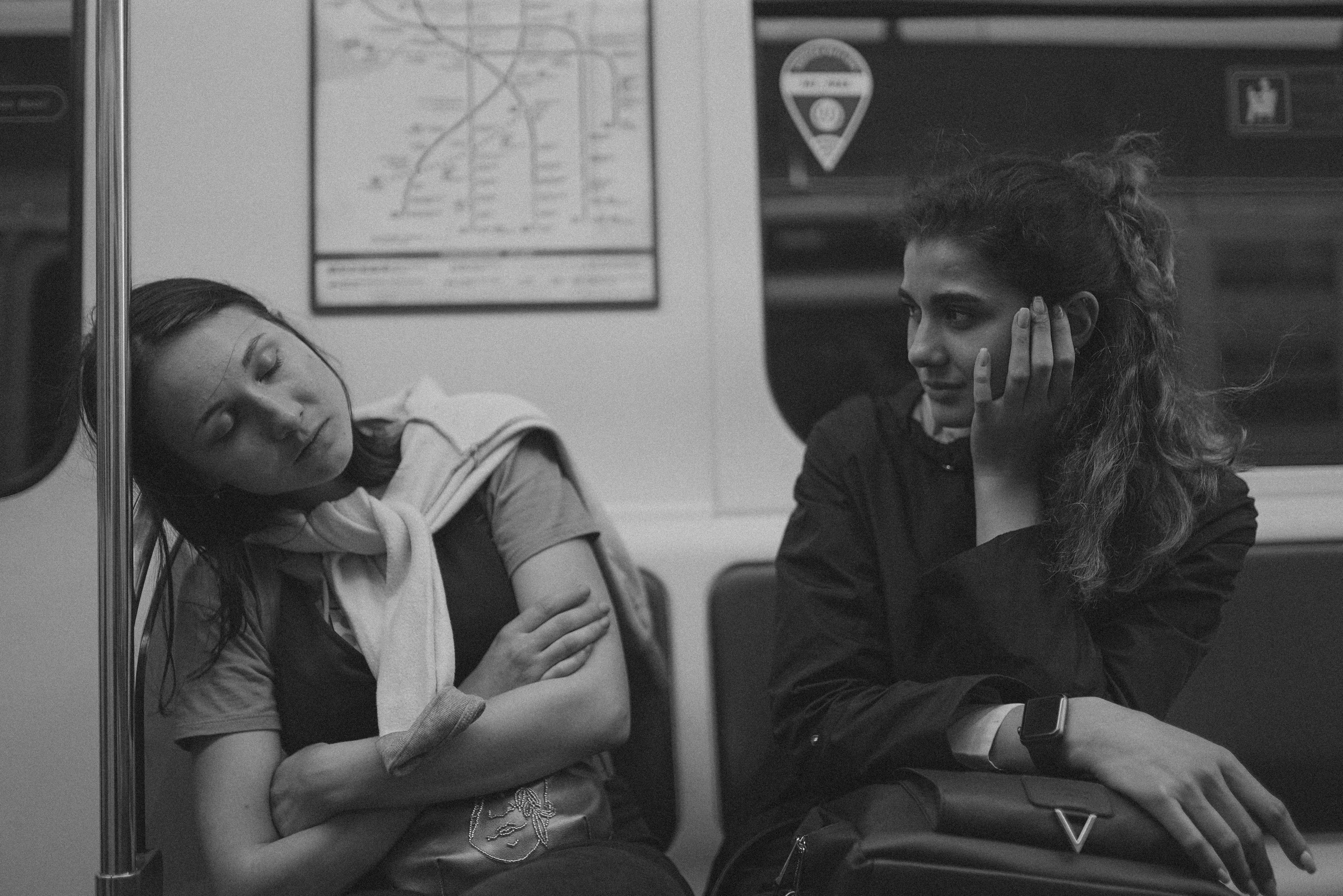 2019. Стрит-фотография, полная абсурда, идиотизма и красоты