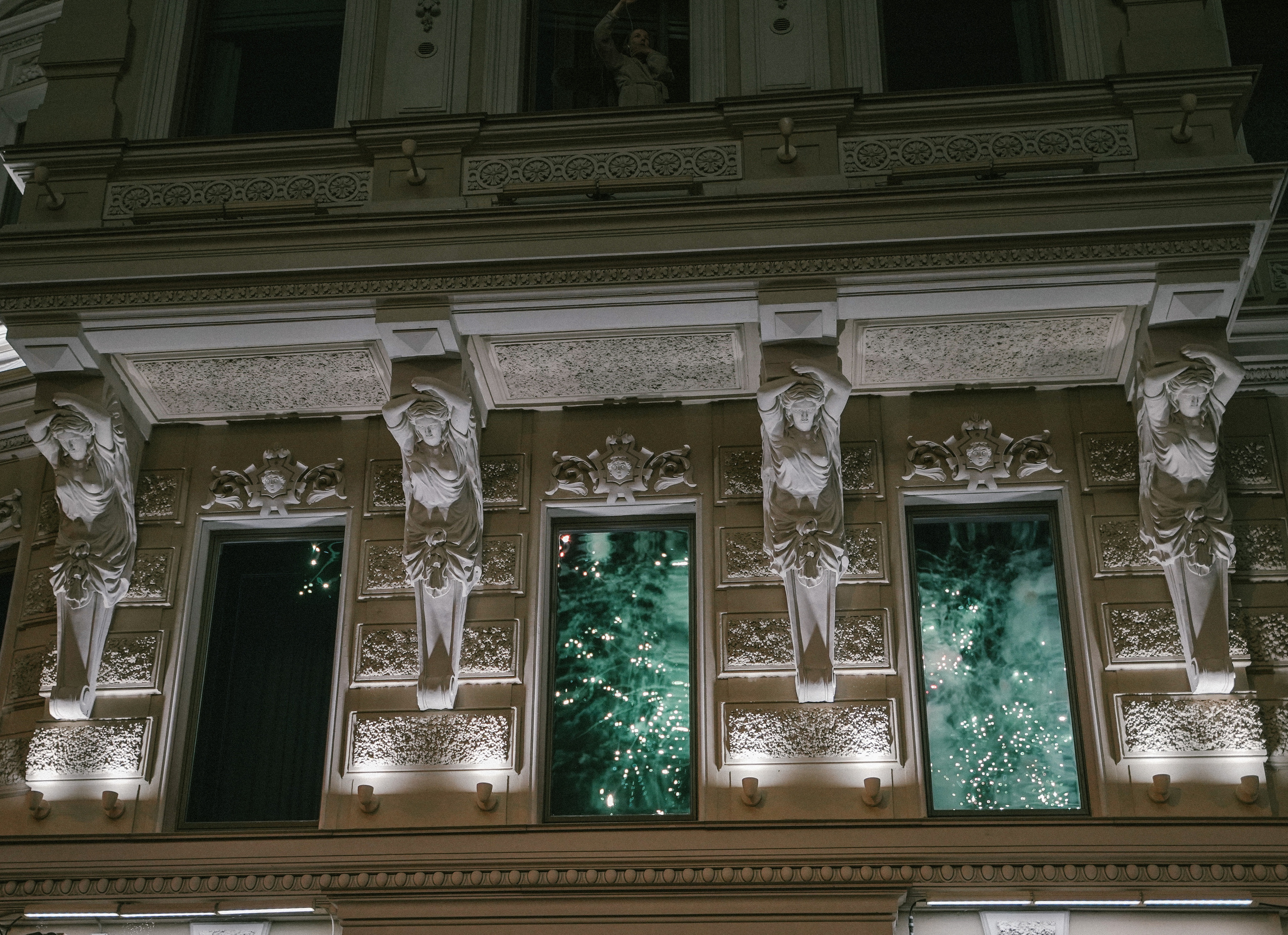 2019. Стрит-фотография, полная абсурда, идиотизма и красоты