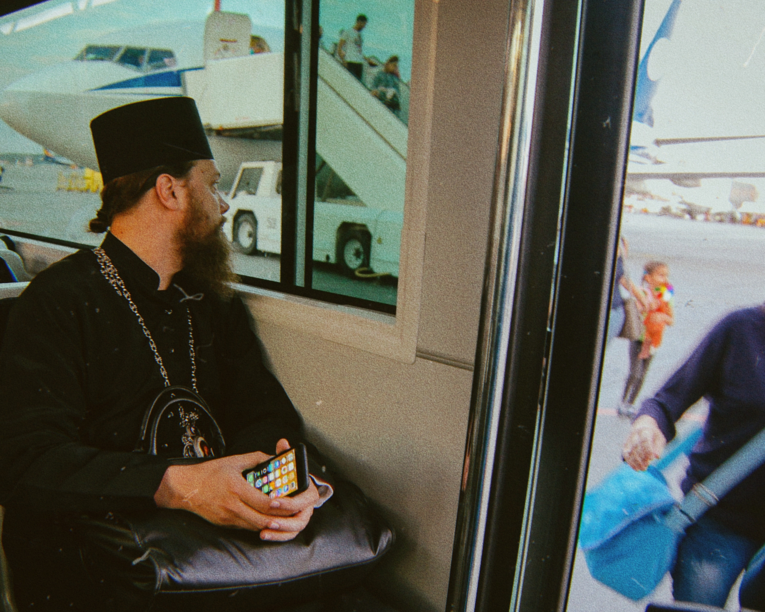 Божественные компромиссы. Стрит-фотография, полная абсурда, идиотизма и красоты