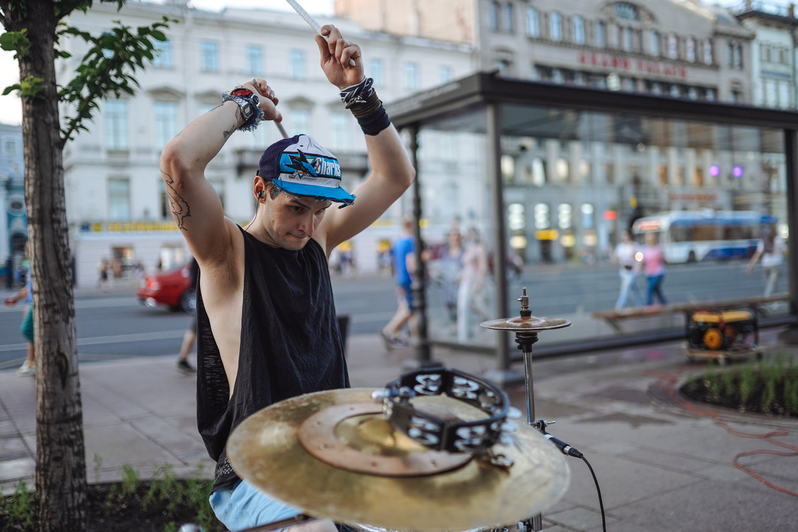 2019. Стрит-фотография, полная абсурда, идиотизма и красоты