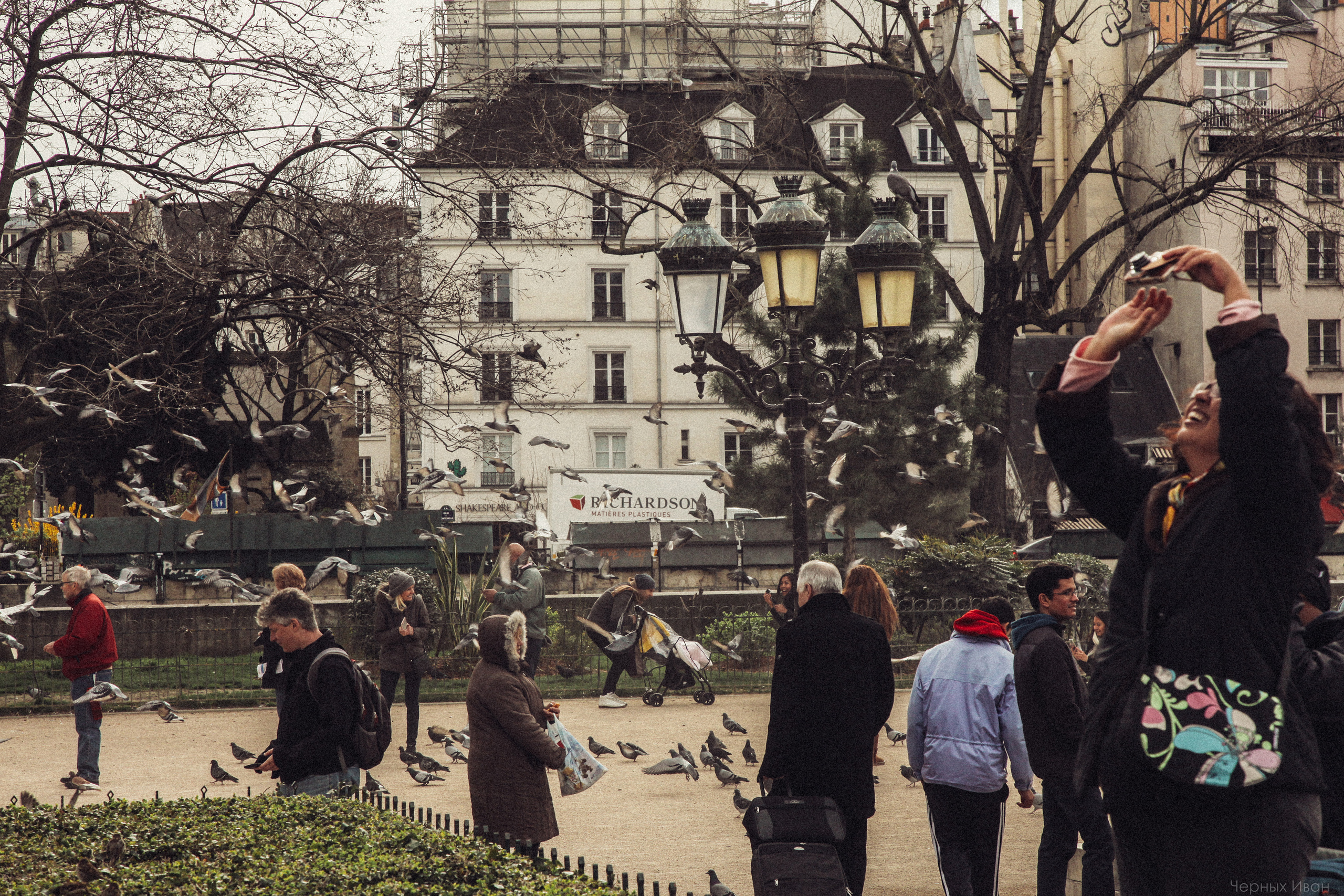 ФРАНЦИЯ. Стрит-фотография, полная абсурда, идиотизма и красоты