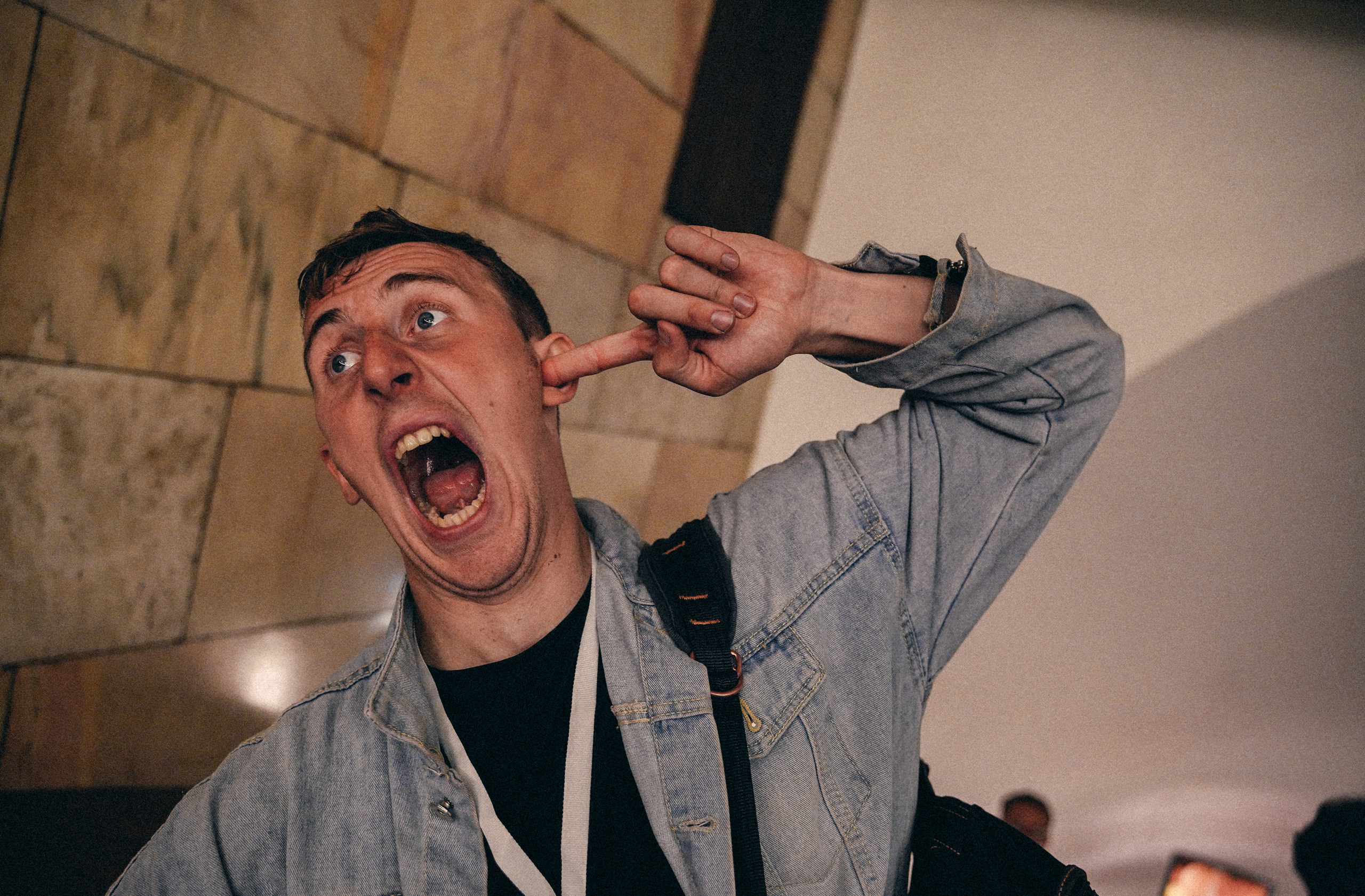 2019. Стрит-фотография, полная абсурда, идиотизма и красоты